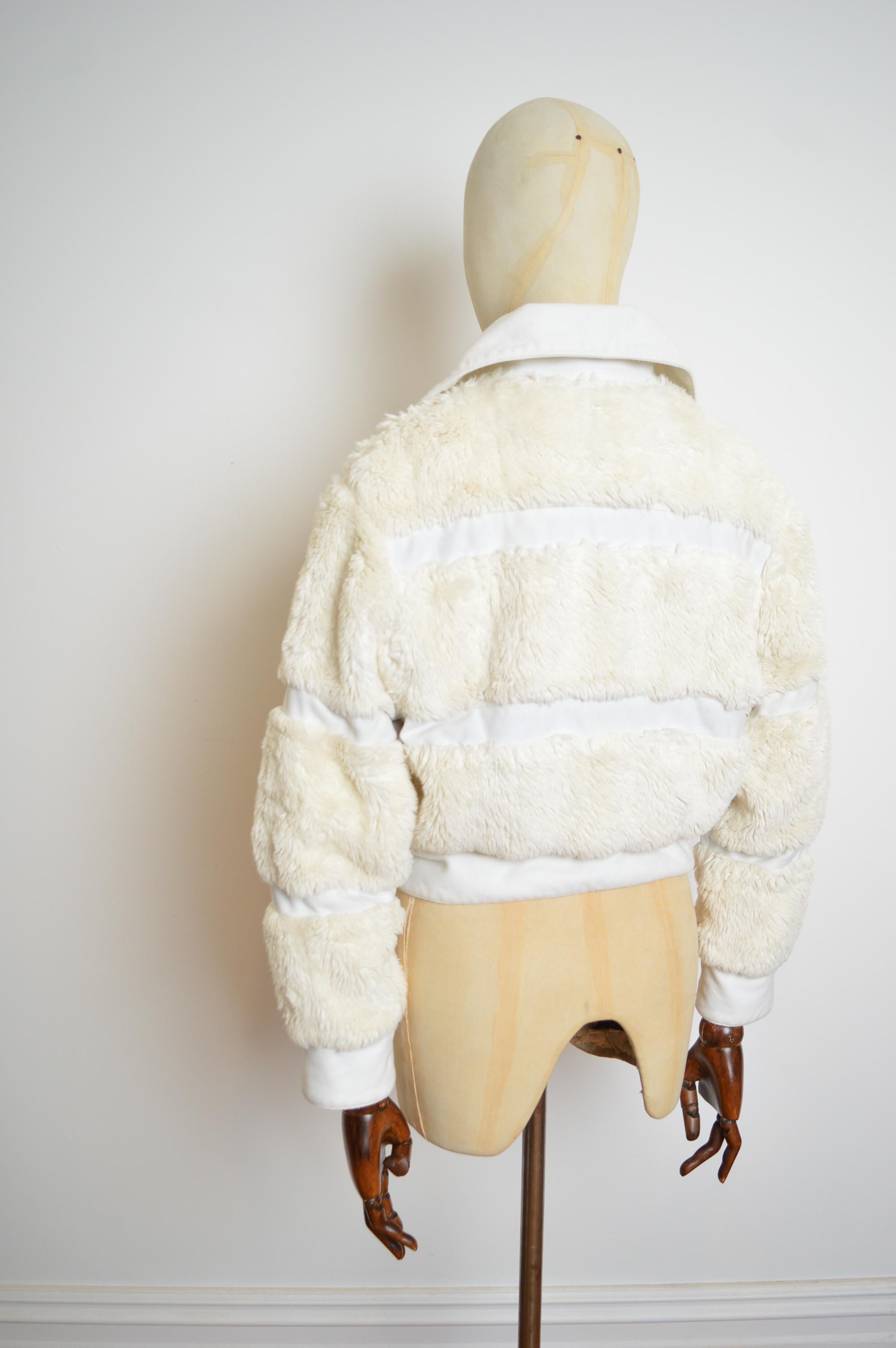 1990's DOLCE & GABBANA off White fluffy faux fur Zip down Bomber Jacket For Sale 3