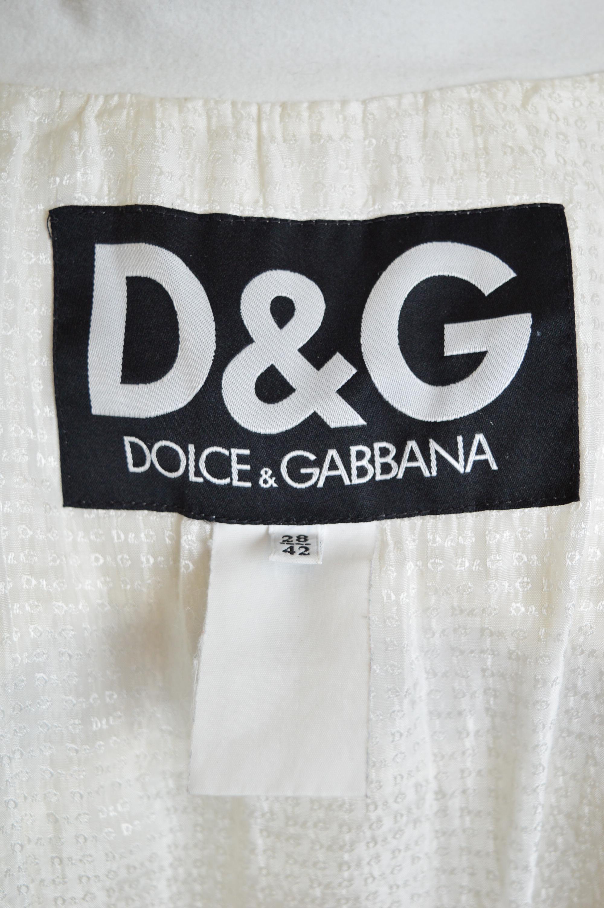 1990's DOLCE & GABBANA off White fluffy faux fur Zip down Bomber Jacket For Sale 5