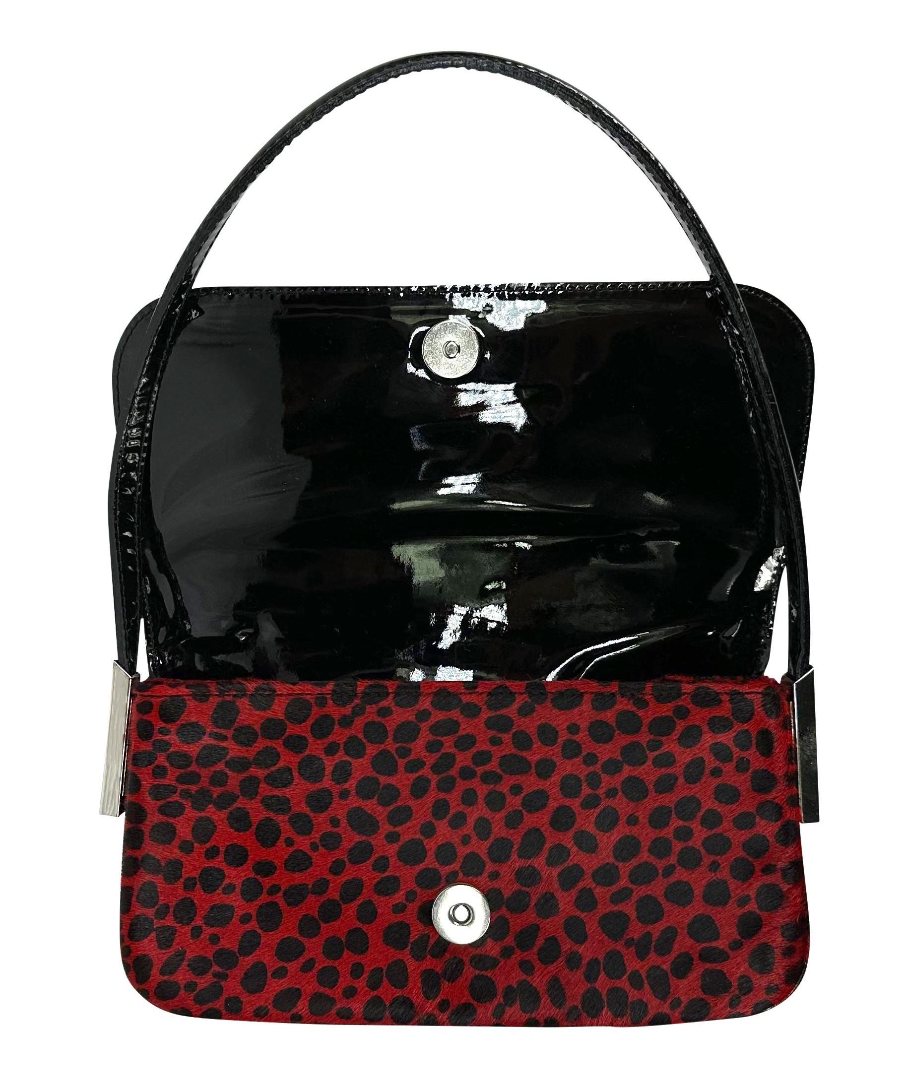 F/W 2000 Dolce & Gabbana Red and Black Cheetah Print Pony Hair Shoulder Bag For Sale 1