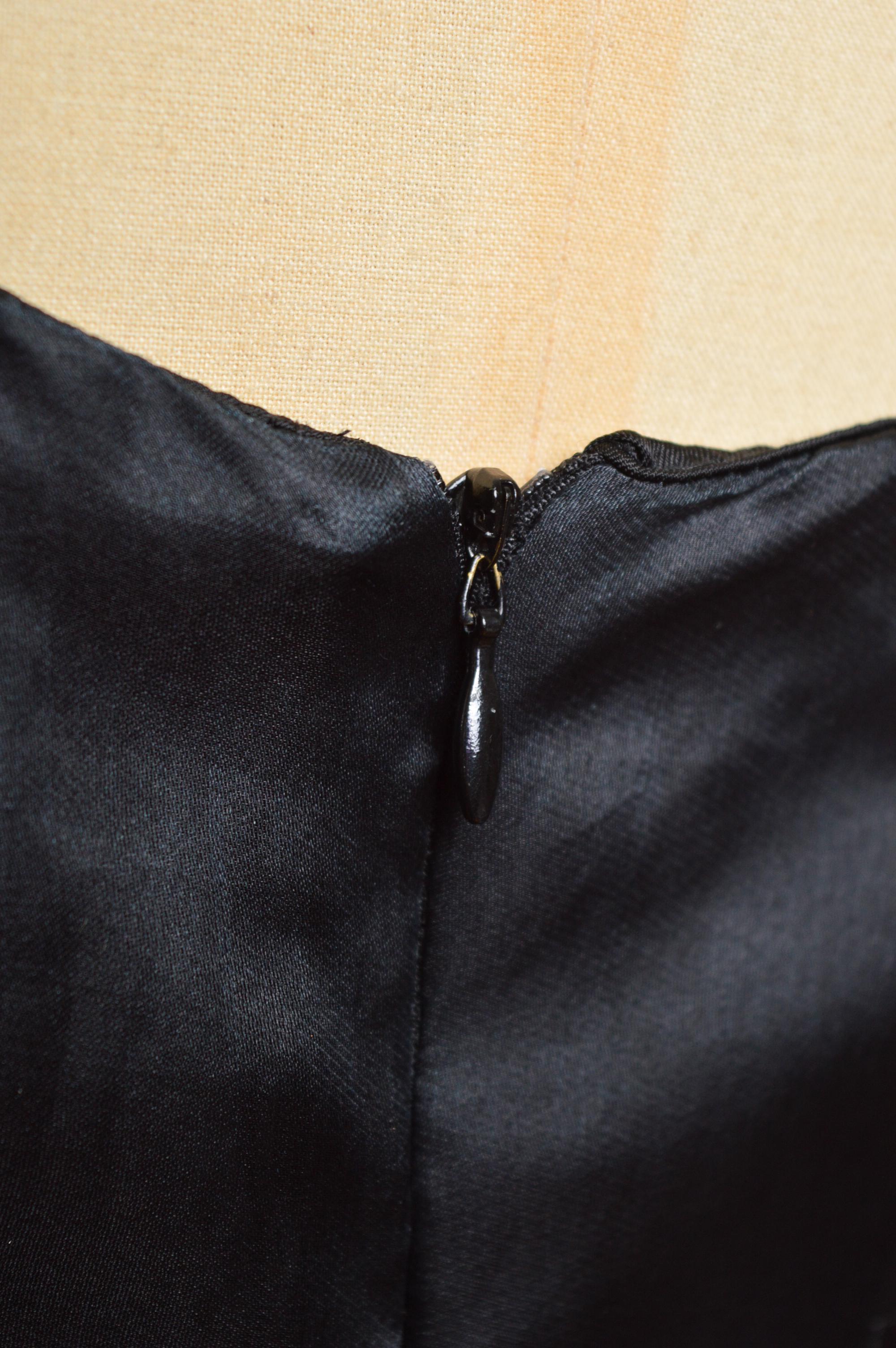 Dolce & Gabbana Vintage anni '90, abito da ballo in seta a vita bassa - Abito da sera in vendita 5