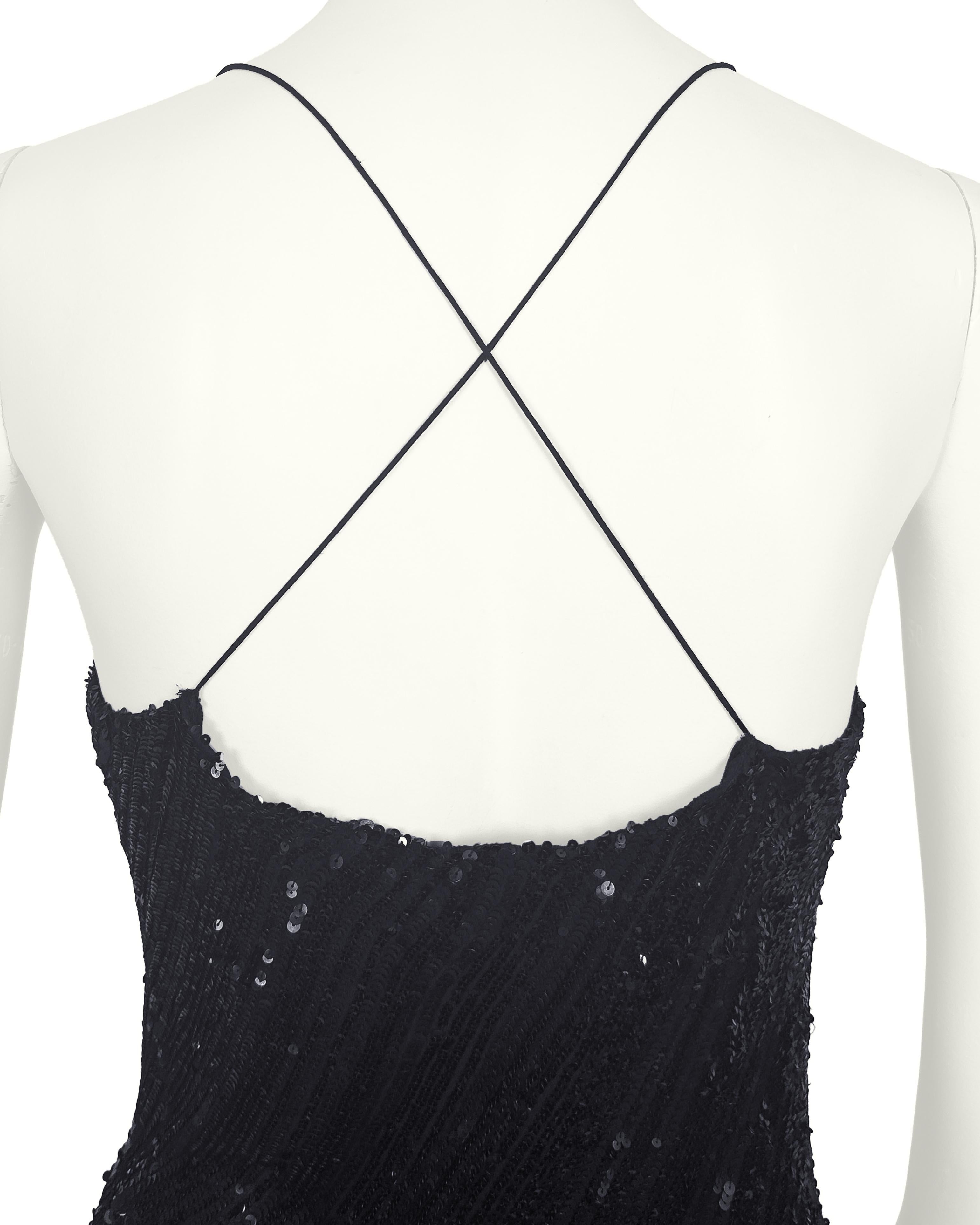 1990 Donna Karan Black Sequin Hanky Hem Cocktail Dress Pour femmes en vente