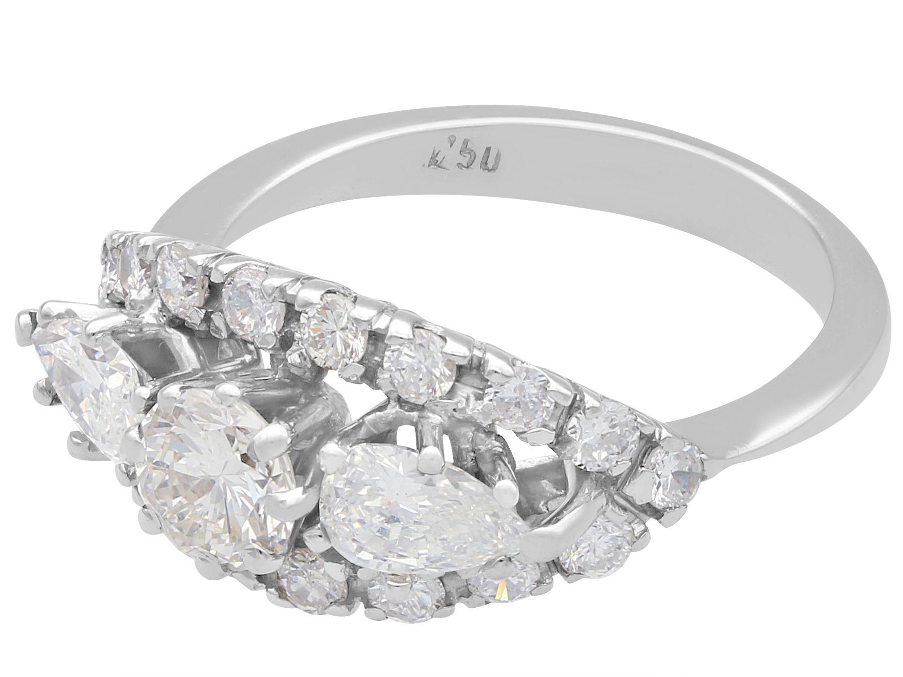 1990er Jahre holländischer 1,77 Karat Diamant und Weißgold Kleid-Ring (Rundschliff) im Angebot