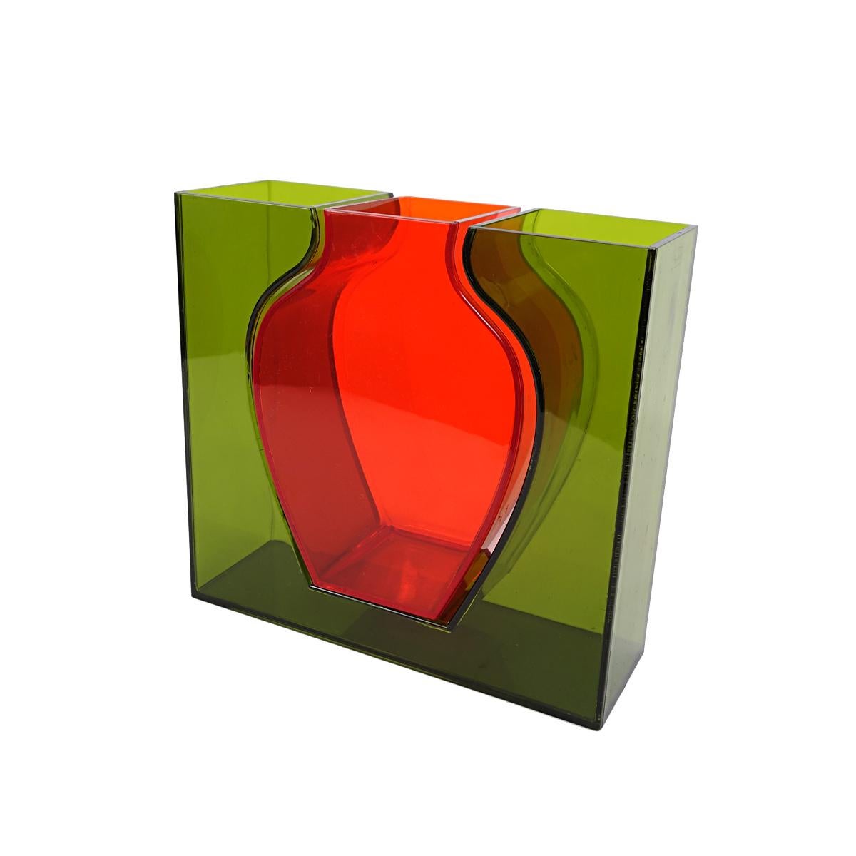 1990s Dutch Design Plexiglass Red Vase Within a Green Vase In Good Condition For Sale In Doornspijk, NL