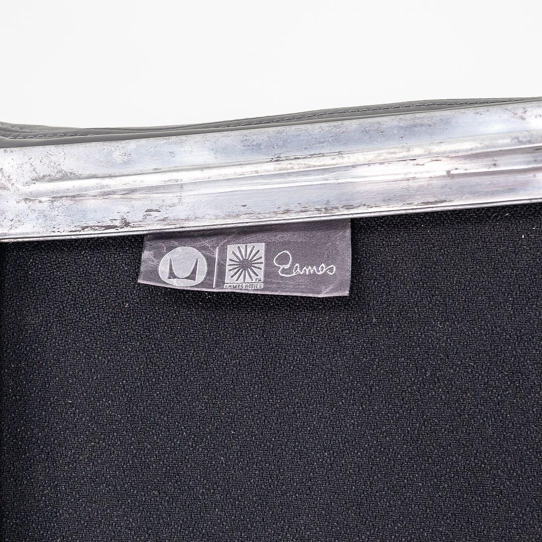Silla de salón sin brazos y otomana Eames Soft Pad de los años 90 con tapicería gris nueva Estadounidense en venta