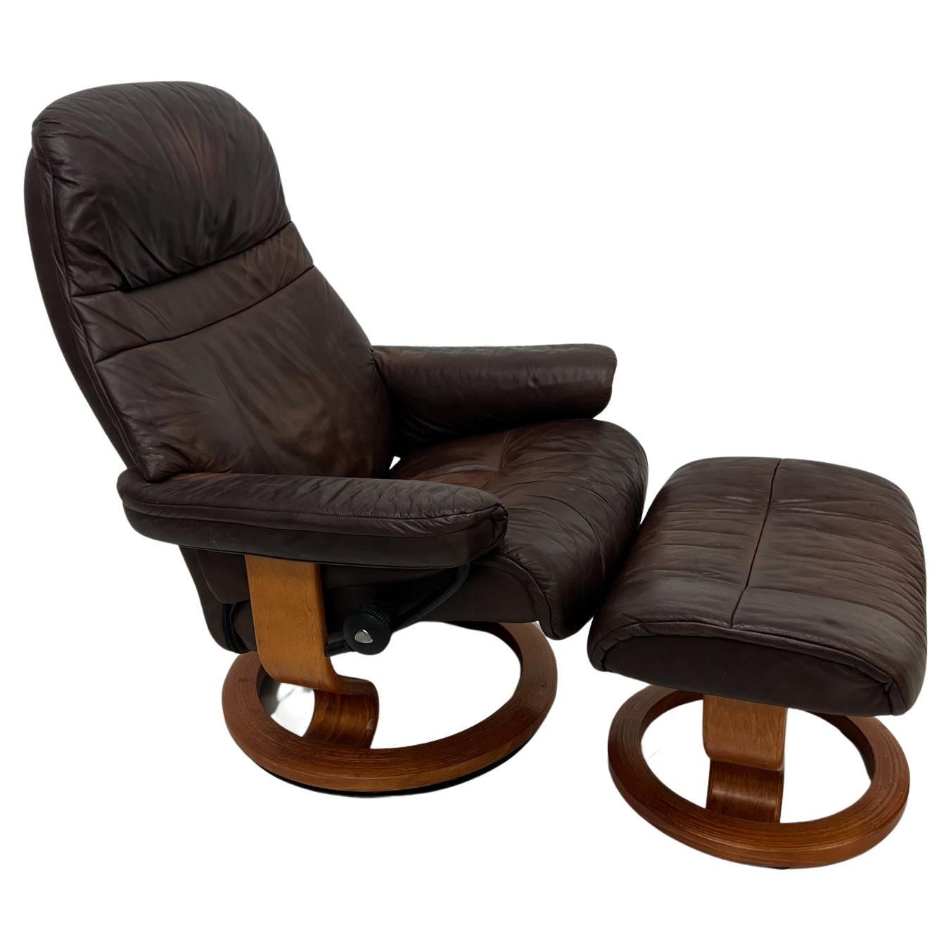1990s Ekornes Stressless Brown Leather Comfort Recliner Lounge & Ottoman Norway