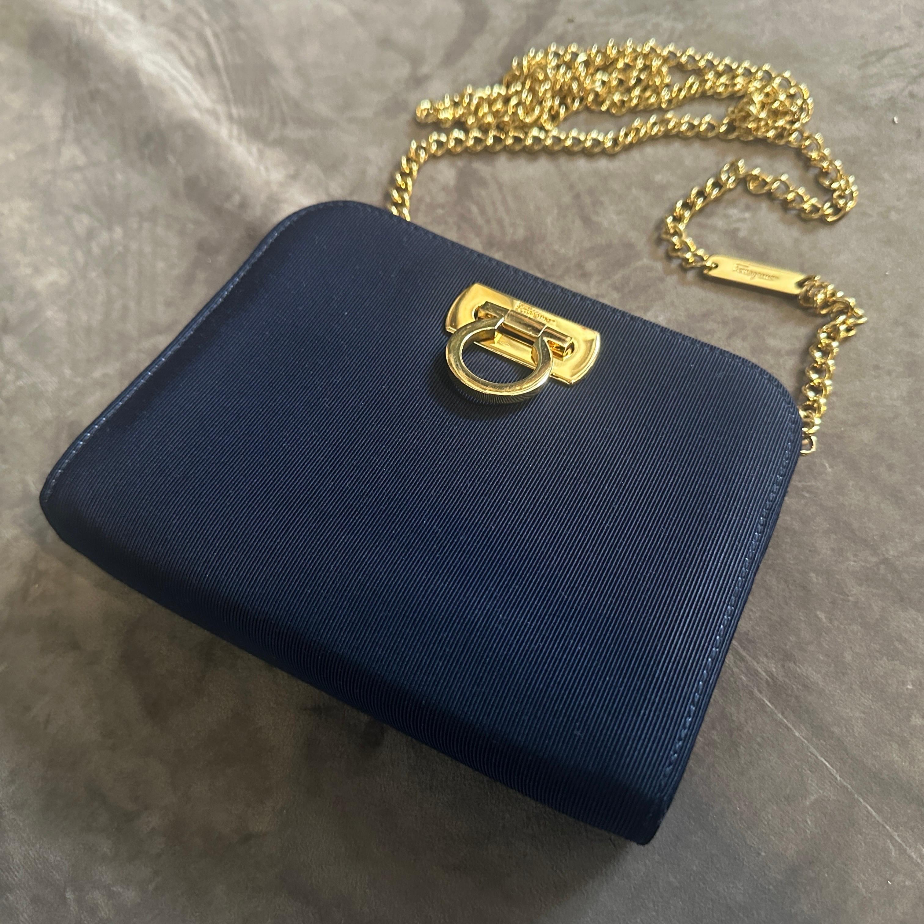 1990s elegant Blue Fabric and Brass Belt Hand Bag by Salvatore Ferragamo in vendita 2