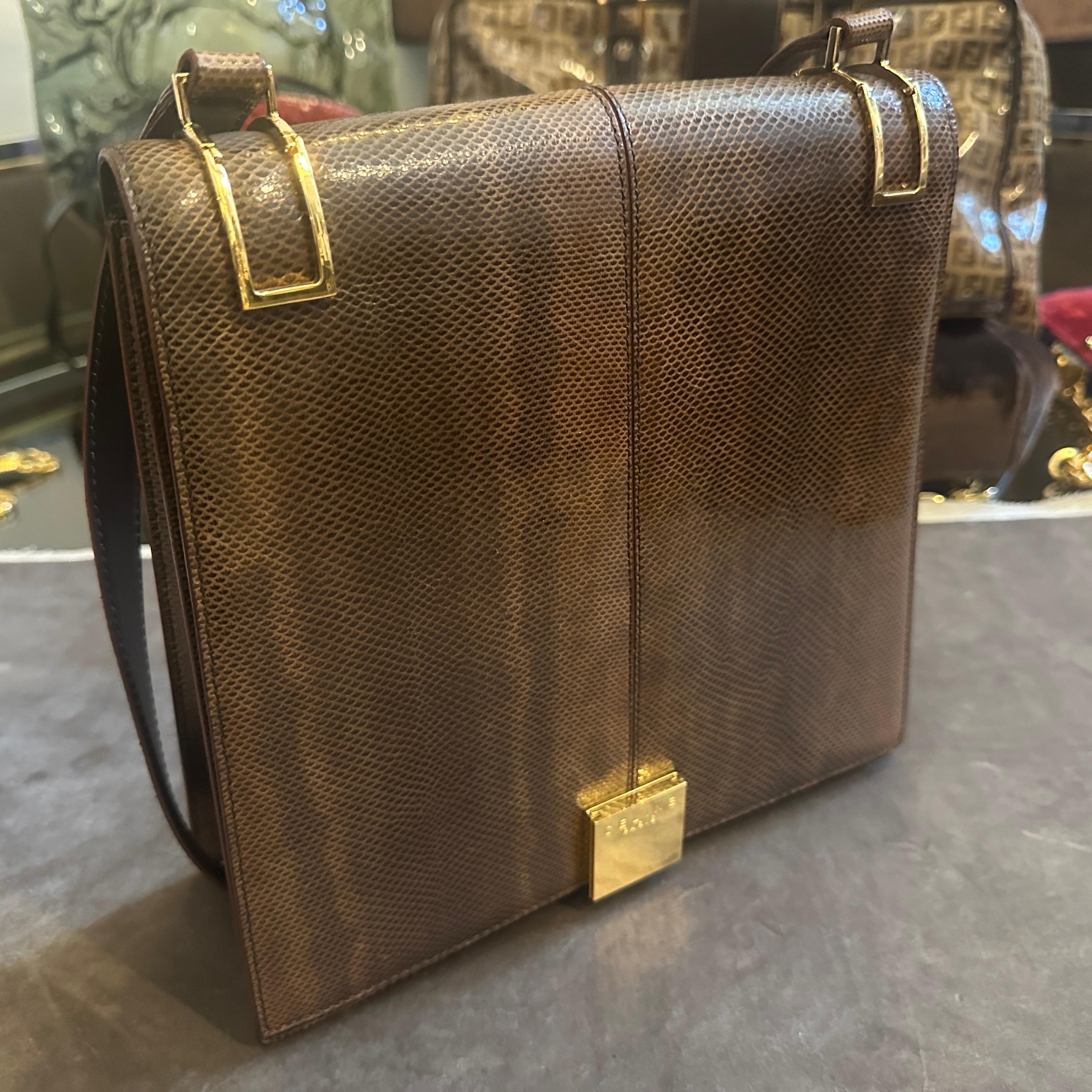 Borsa a tracolla Eleg anni '90 di alta qualità in pelle marrone e ottone di Celine Paris in vendita 9