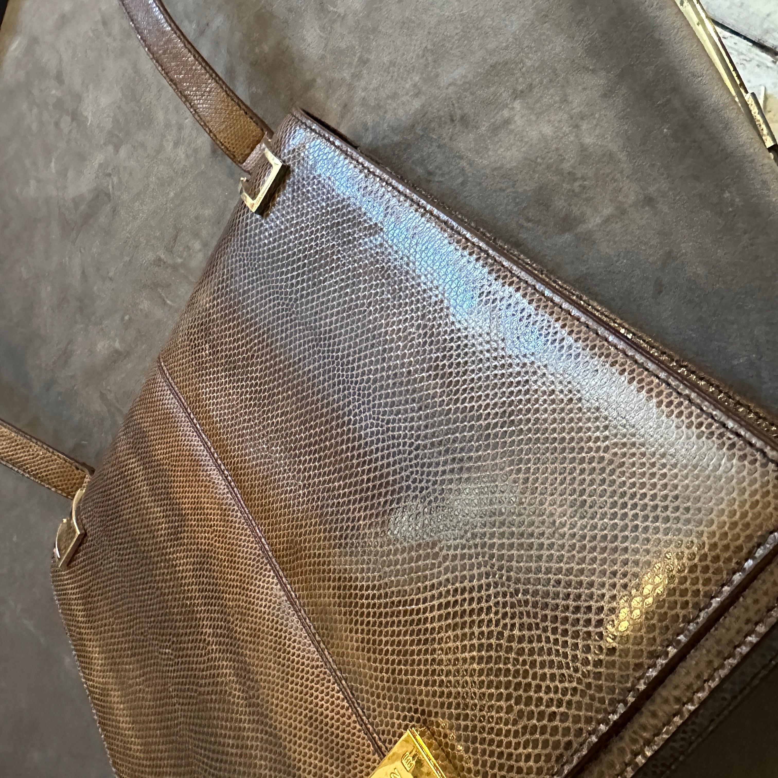 Borsa a tracolla Eleg anni '90 di alta qualità in pelle marrone e ottone di Celine Paris in vendita 13