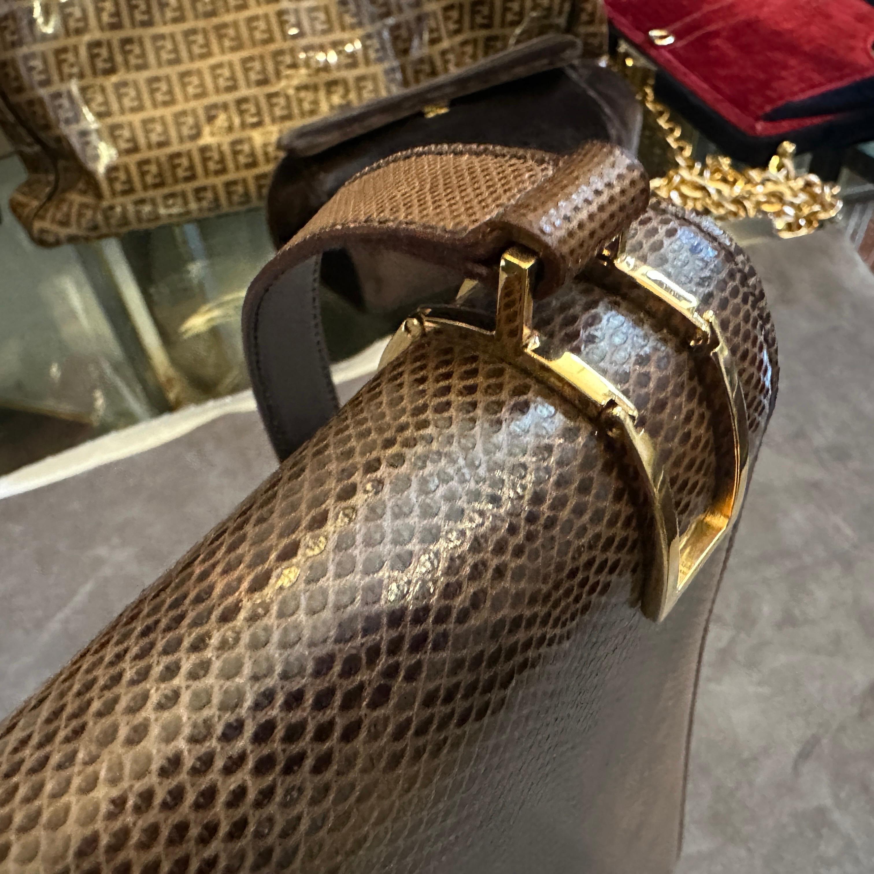 Borsa a tracolla Eleg anni '90 di alta qualità in pelle marrone e ottone di Celine Paris in vendita 2