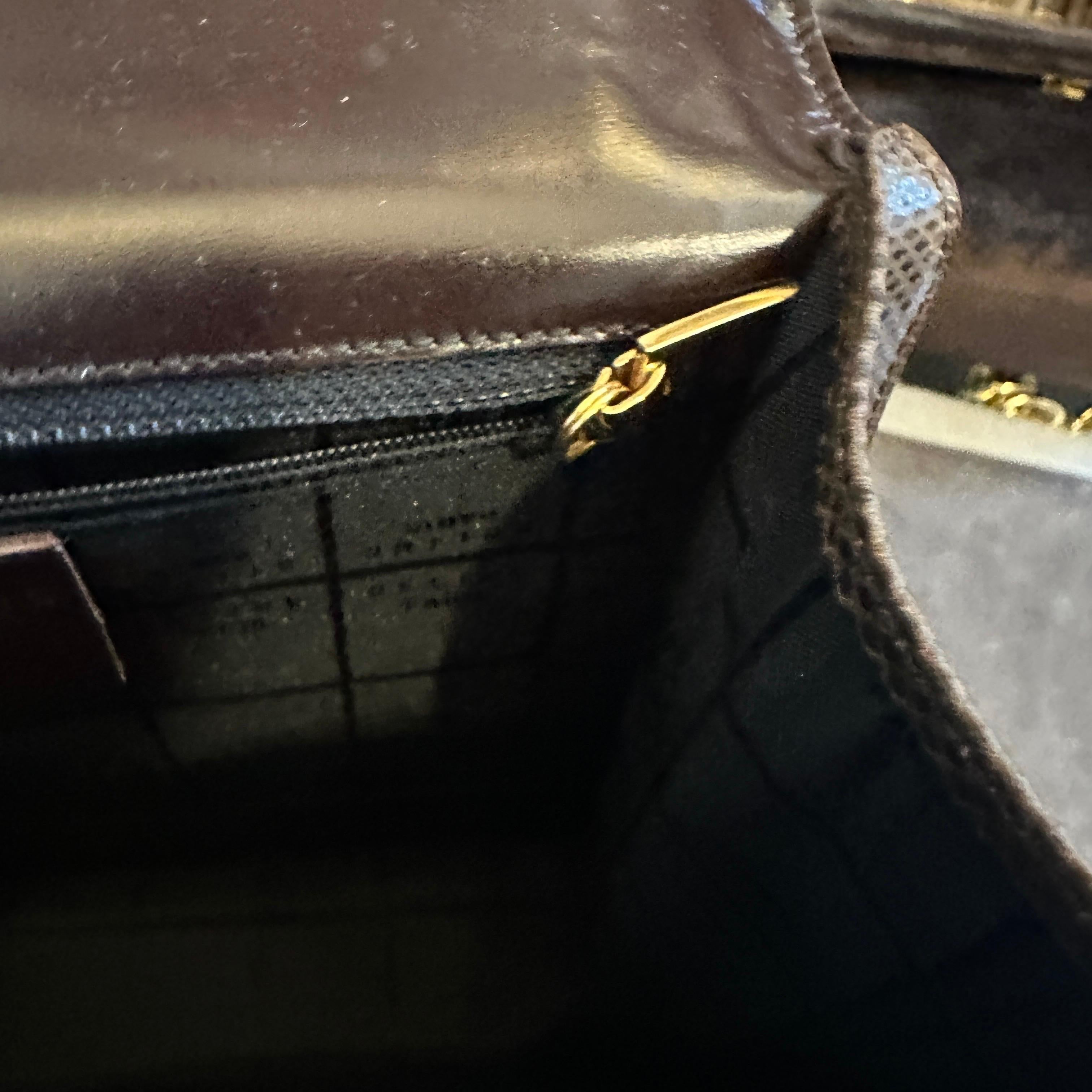 Borsa a tracolla Eleg anni '90 di alta qualità in pelle marrone e ottone di Celine Paris in vendita 4