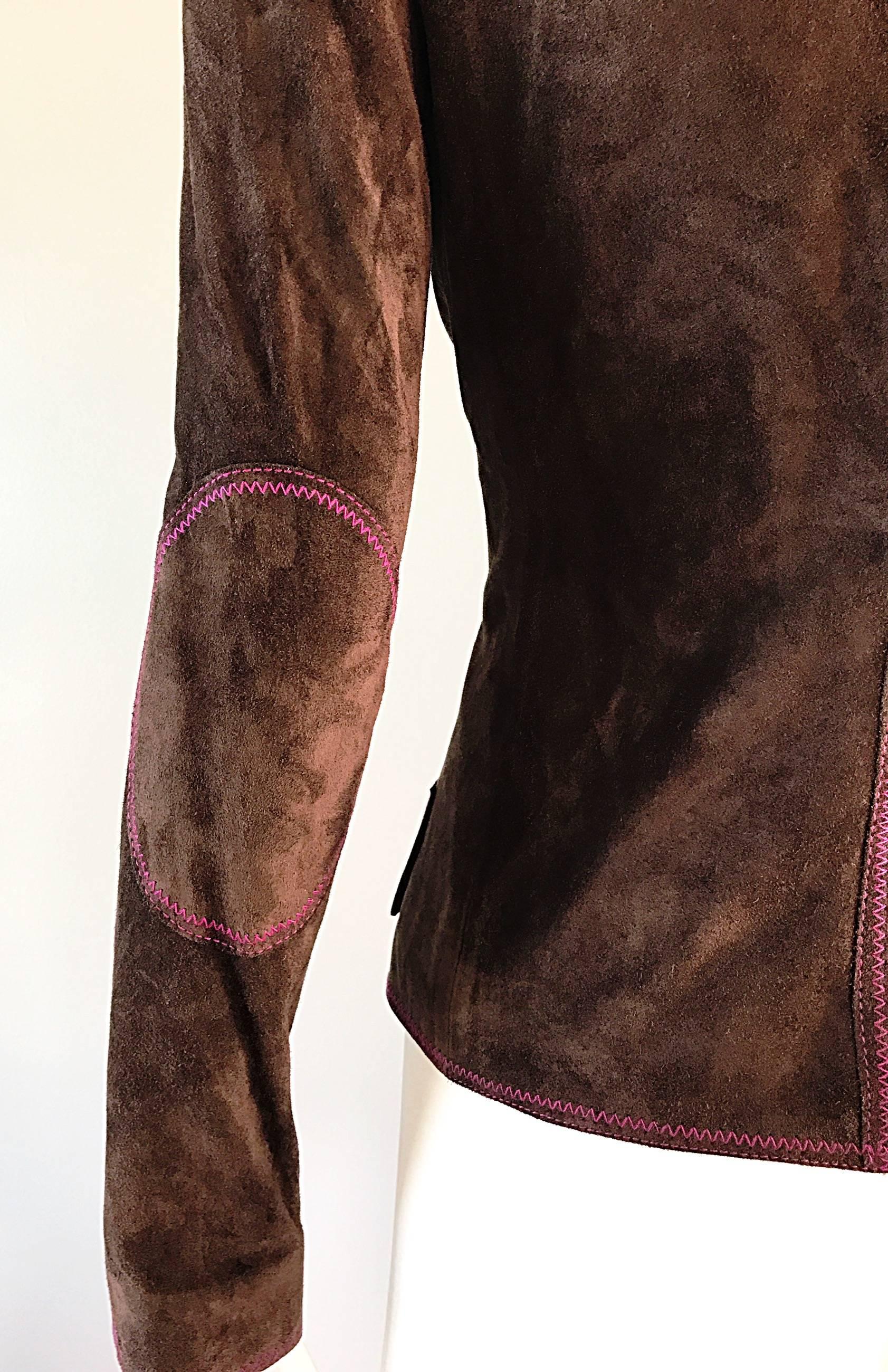 1990er Emanuel Ungaro Vintage Moto Jacke aus Leder und Wildleder in Schokoladenbraun + Lila im Zustand „Hervorragend“ im Angebot in San Diego, CA