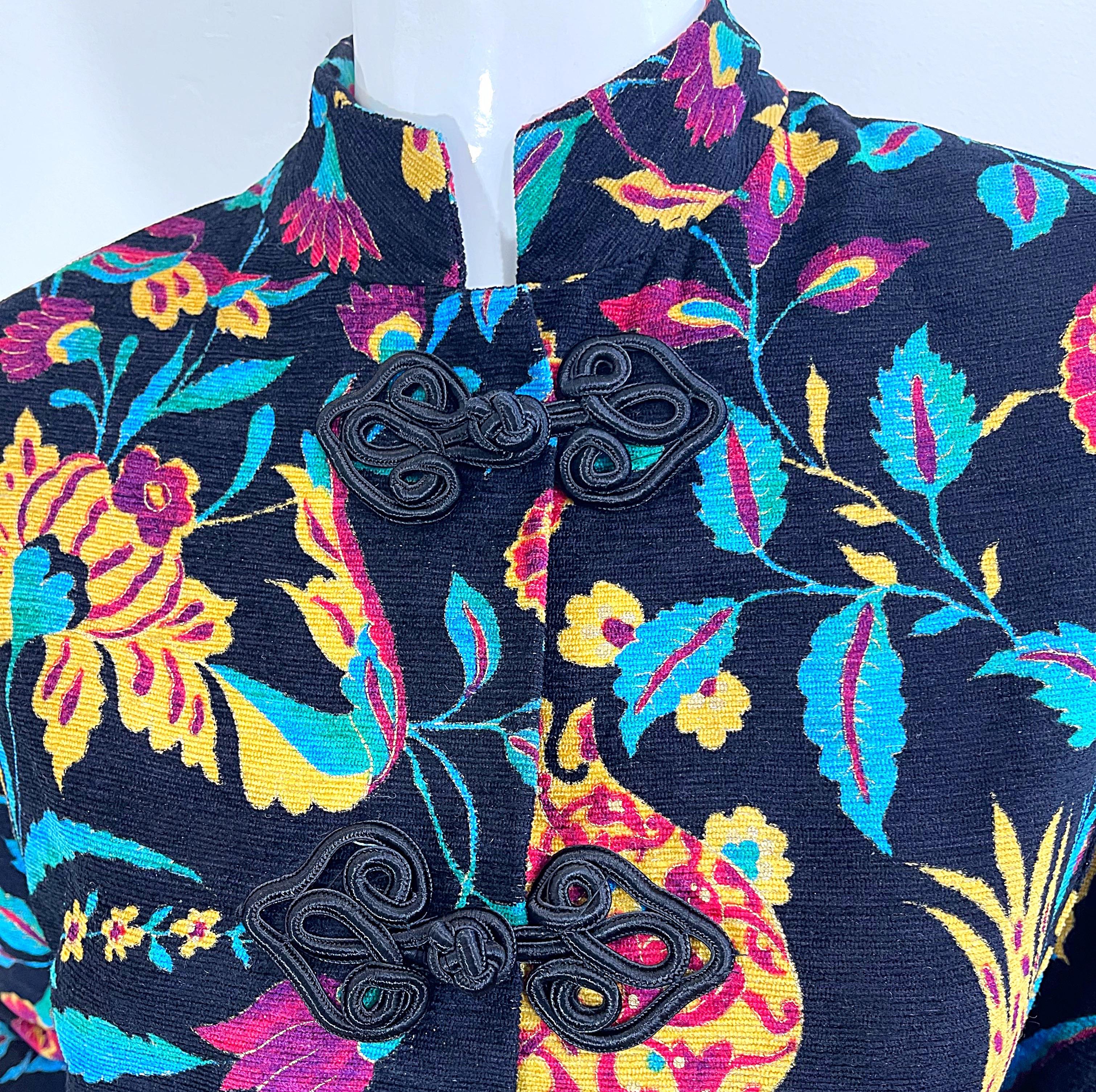 1990s Emanuel Ungaro / Paola Quadretti Size 44 / 8 - 10 Chenille Asian Jacket For Sale 6