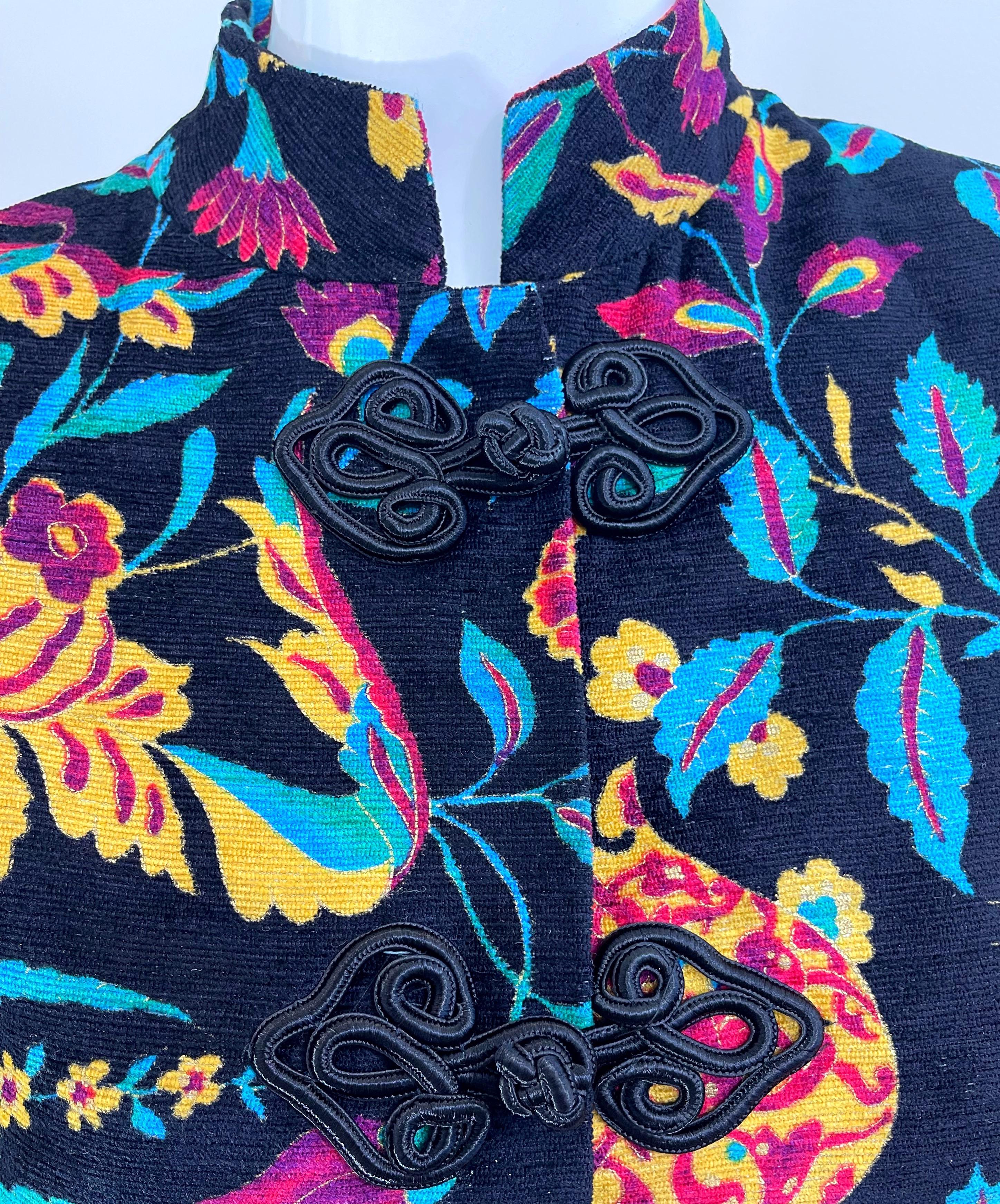 1990s Emanuel Ungaro / Paola Quadretti Size 44 / 8 - 10 Chenille Asian Jacket In Excellent Condition In San Diego, CA