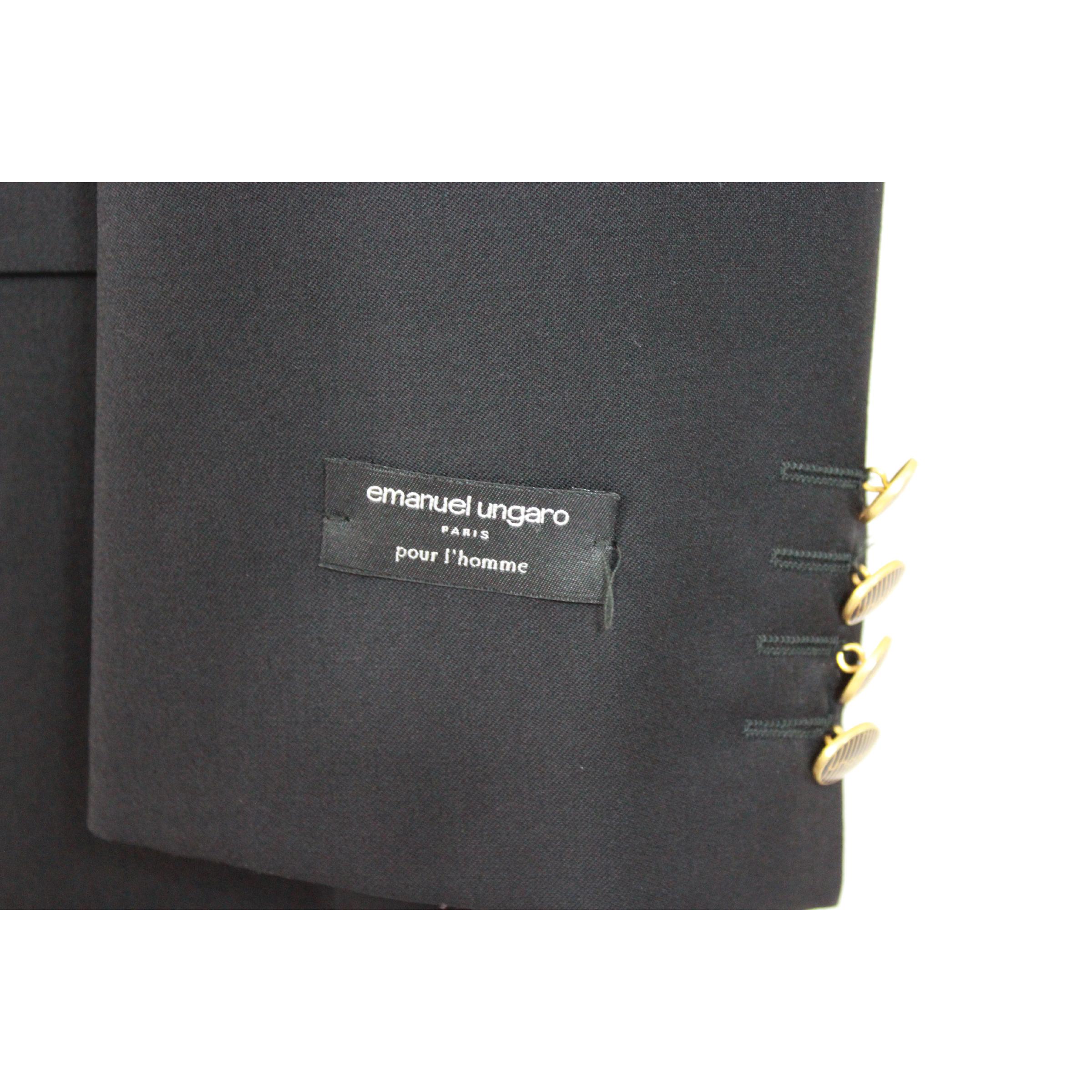 1990 Emanuel Ungaro Paris Noir Classic Elegant Jacket Four Buttons New en vente 1