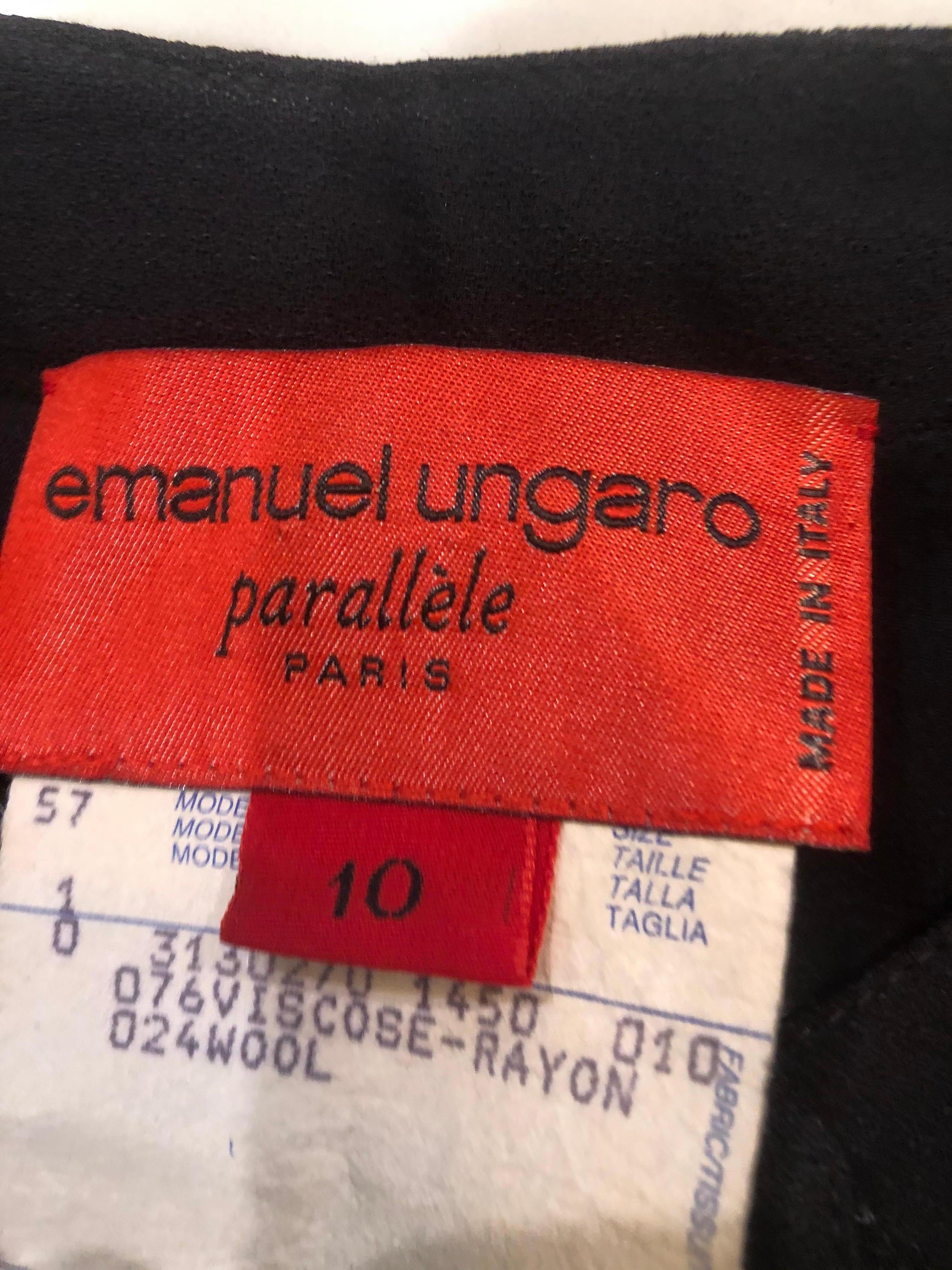 Noir Emanuel Ungaro - Robe portefeuille à manches cloche en rayonne noire, vintage, années 1990, taille 10 en vente