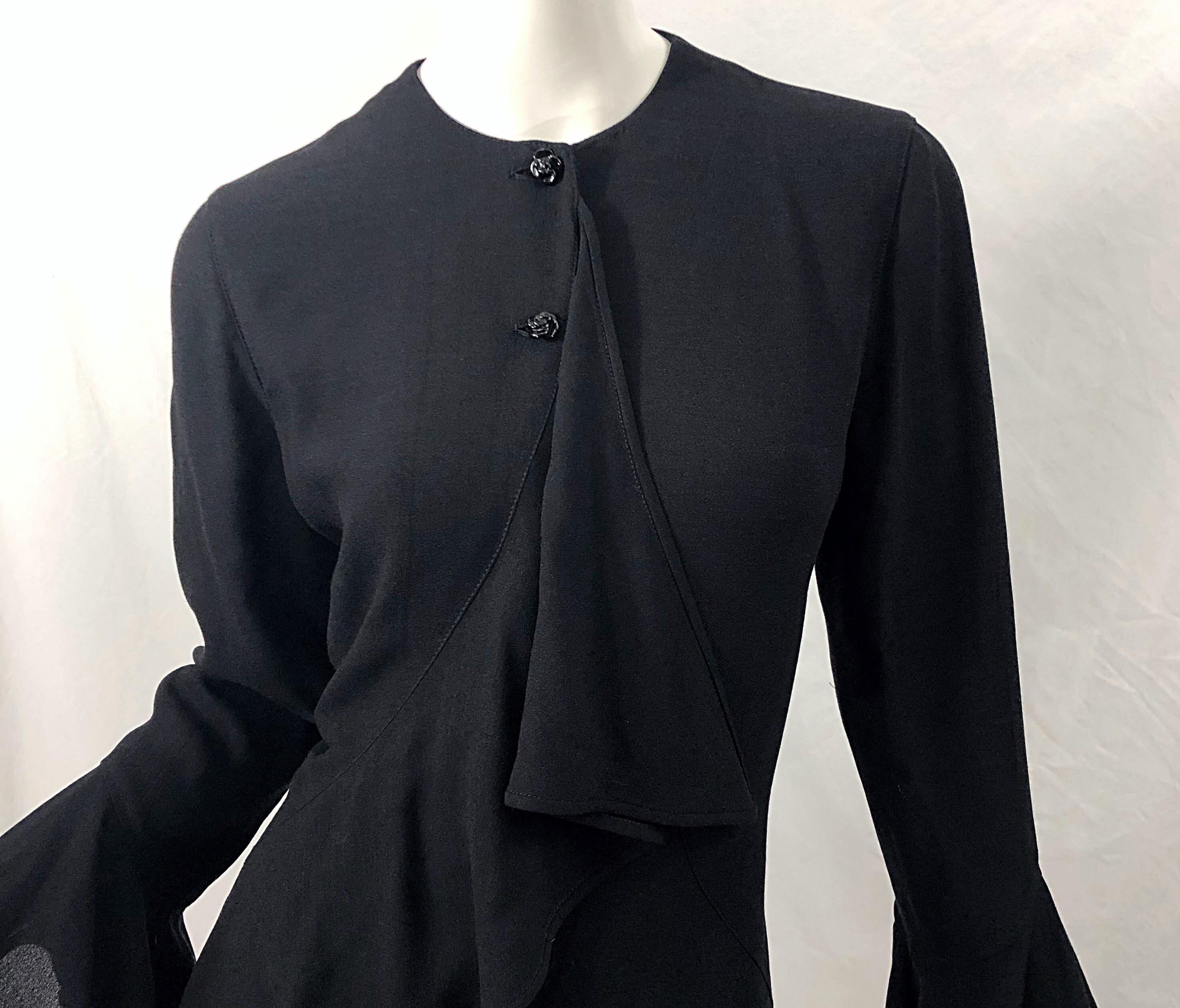 Emanuel Ungaro - Robe portefeuille à manches cloche en rayonne noire, vintage, années 1990, taille 10 Pour femmes en vente