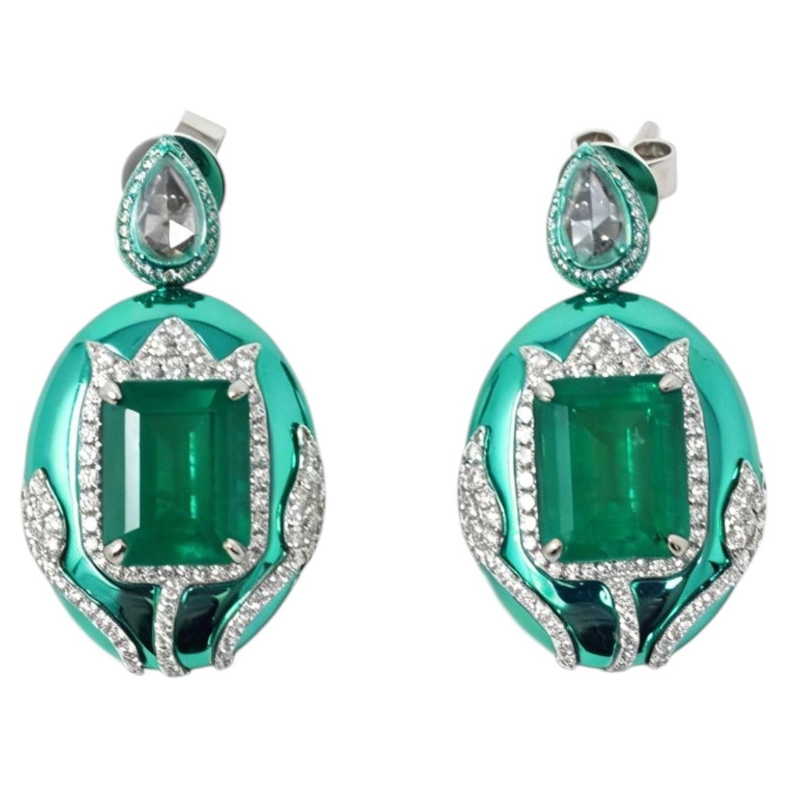 1990s Emerald, Diamond and 18K White Gold Drop Earrings