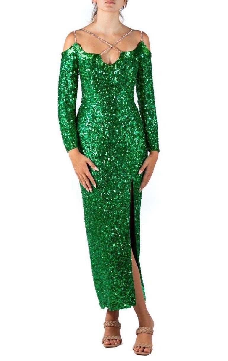 1990S Robe en mousseline de soie vert émeraude entièrement perlée en vente 3