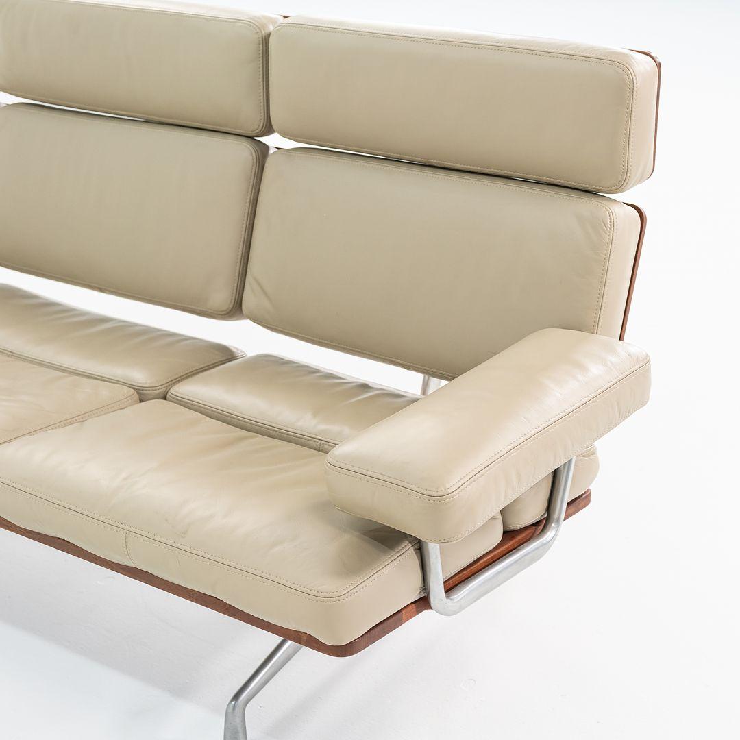 1990s ES 108 3-Seat Sofa by Ray and Charles Eames in Teak w/ Tan Leather In Good Condition For Sale In Philadelphia, PA