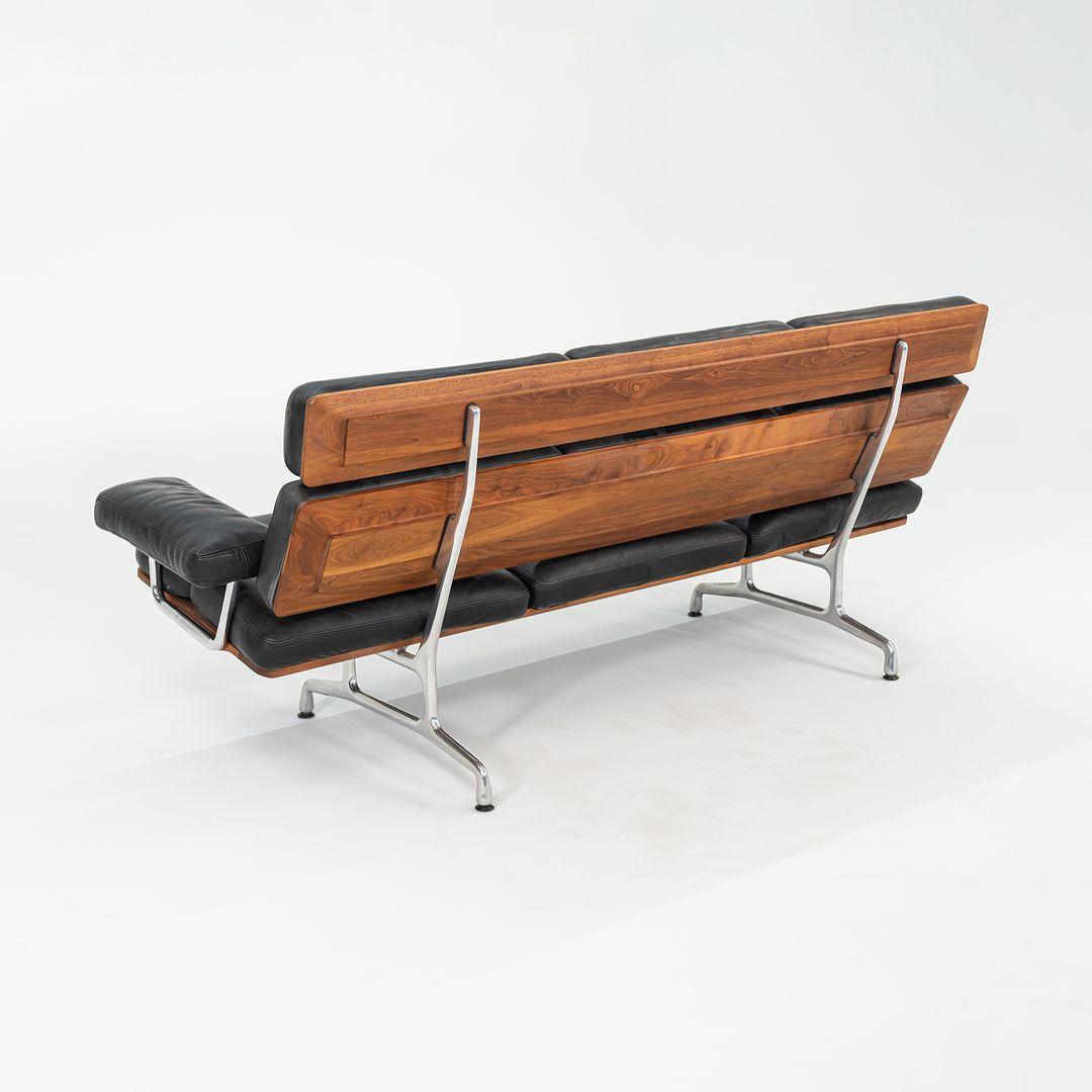 Americano Divano a tre posti ES 108 degli anni '90 di Charles and Ray Eames per Herman Miller in noce in vendita