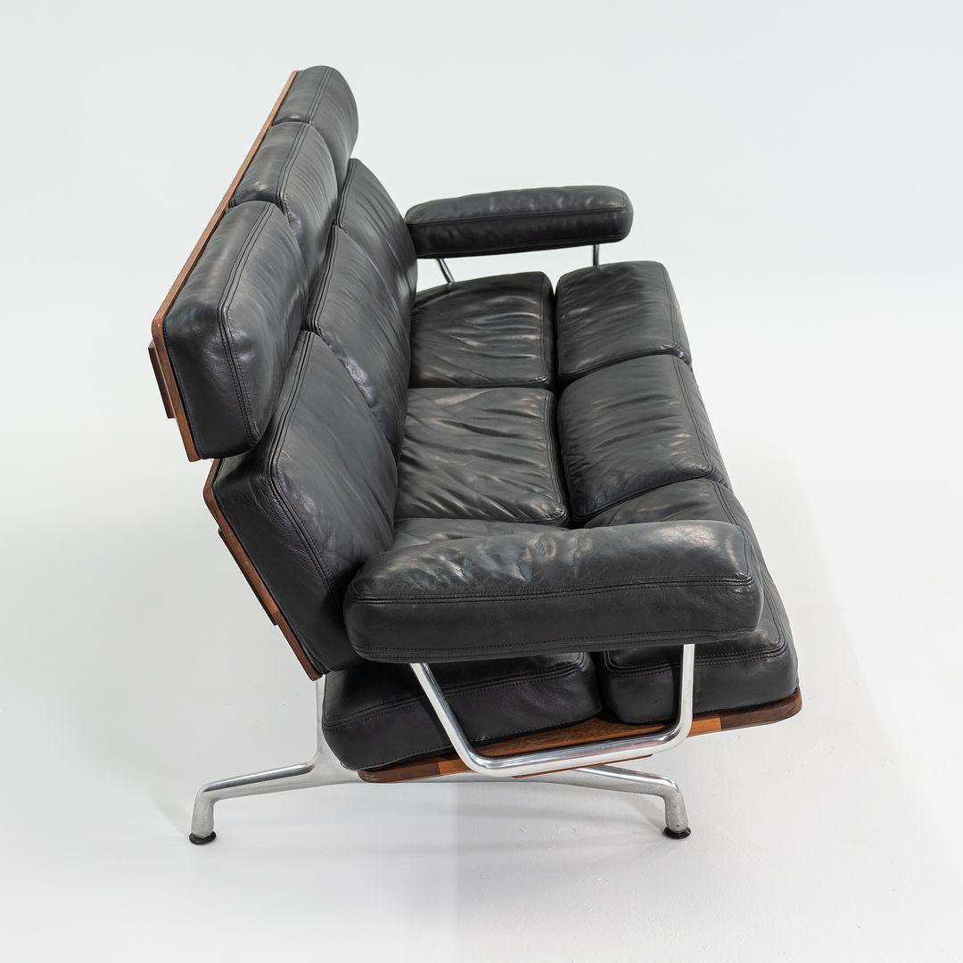 Divano a tre posti ES 108 degli anni '90 di Charles and Ray Eames per Herman Miller in noce in vendita 2