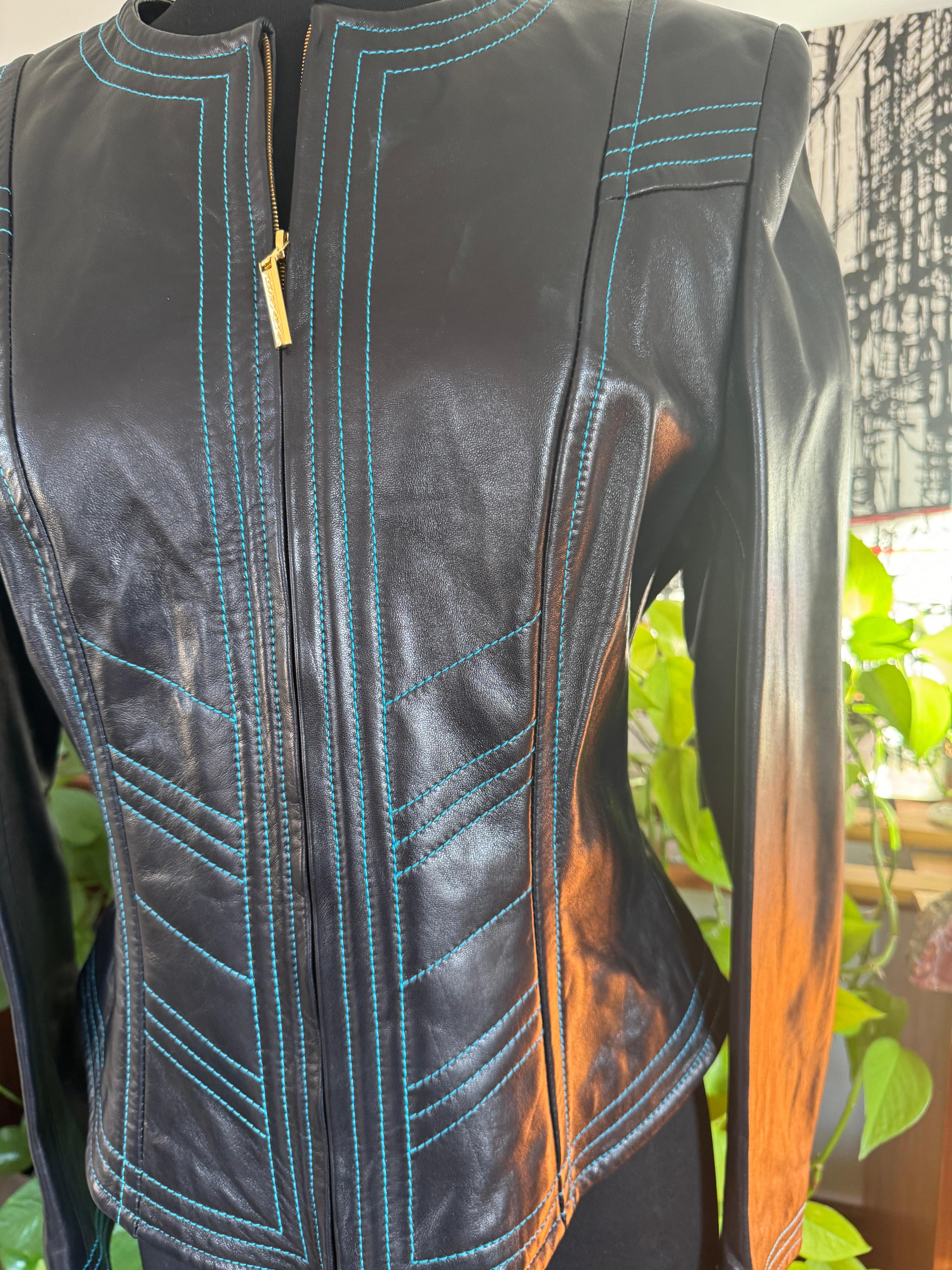 1990's Escada Black & Blue Leather Fitted Jacket For Sale 5