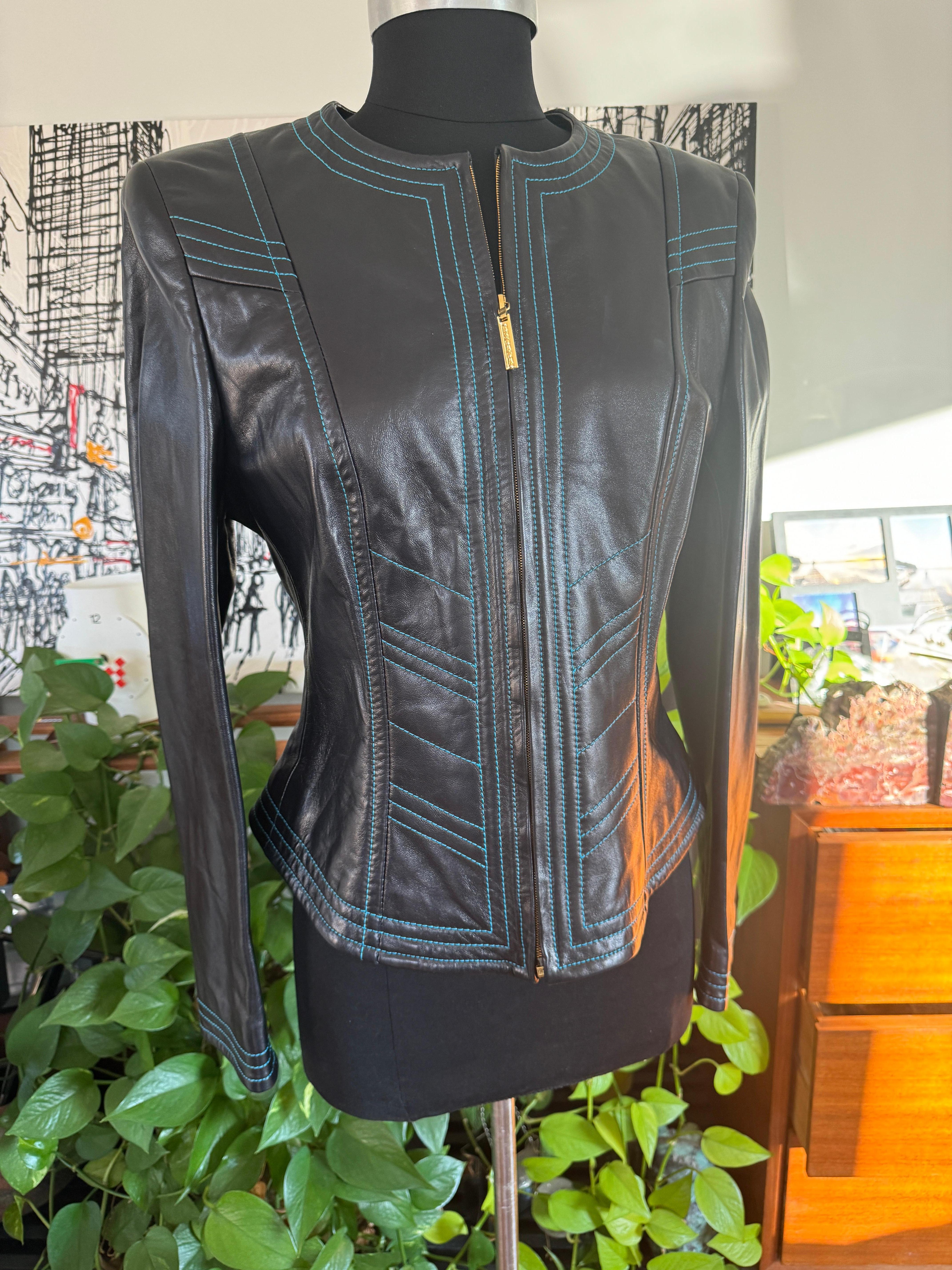 1990's Escada Black & Blue Leather Fitted Jacket For Sale 7
