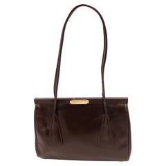 1990er Escada Dark Chocolate Brown Leder Top Handle Bag w Gold Logo