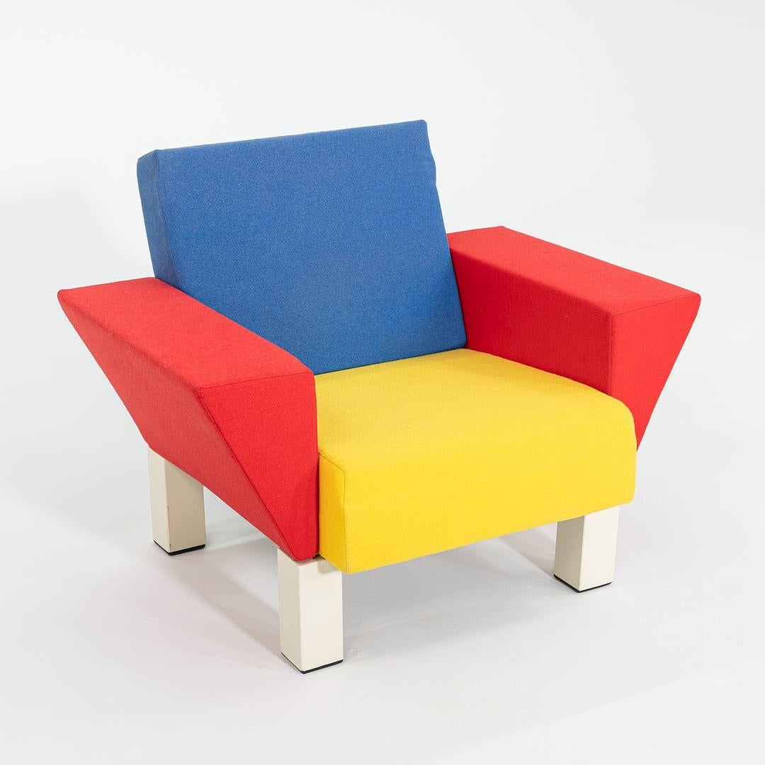 1990er Jahre Ettore Sottsass Studio Westside Loungesessel mit mehrfarbigem Stoff (Ende des 20. Jahrhunderts) im Angebot