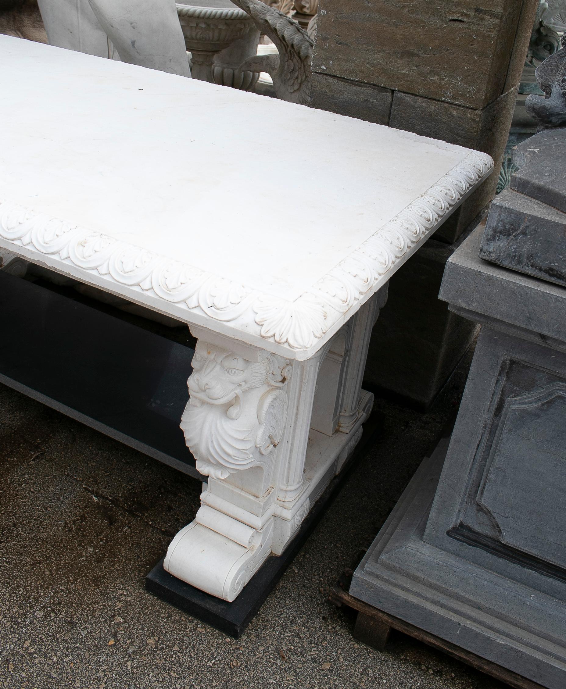 20th Century 1990s European Hand Carved White & Black Marble Table w/ Lionheads For Sale
