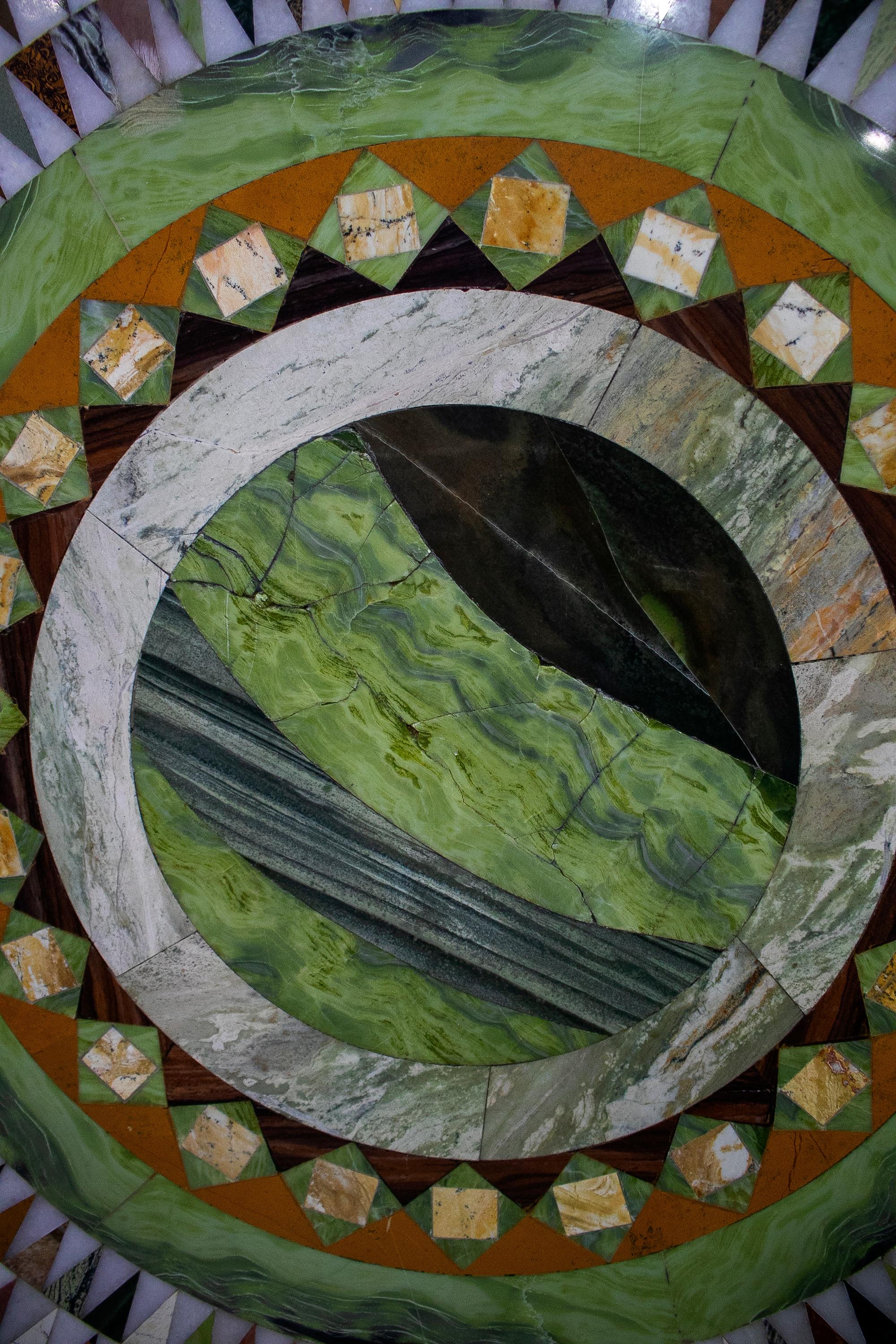 1990s European Round Mosaic Hard Stones Geometric Round Table Top For Sale 2