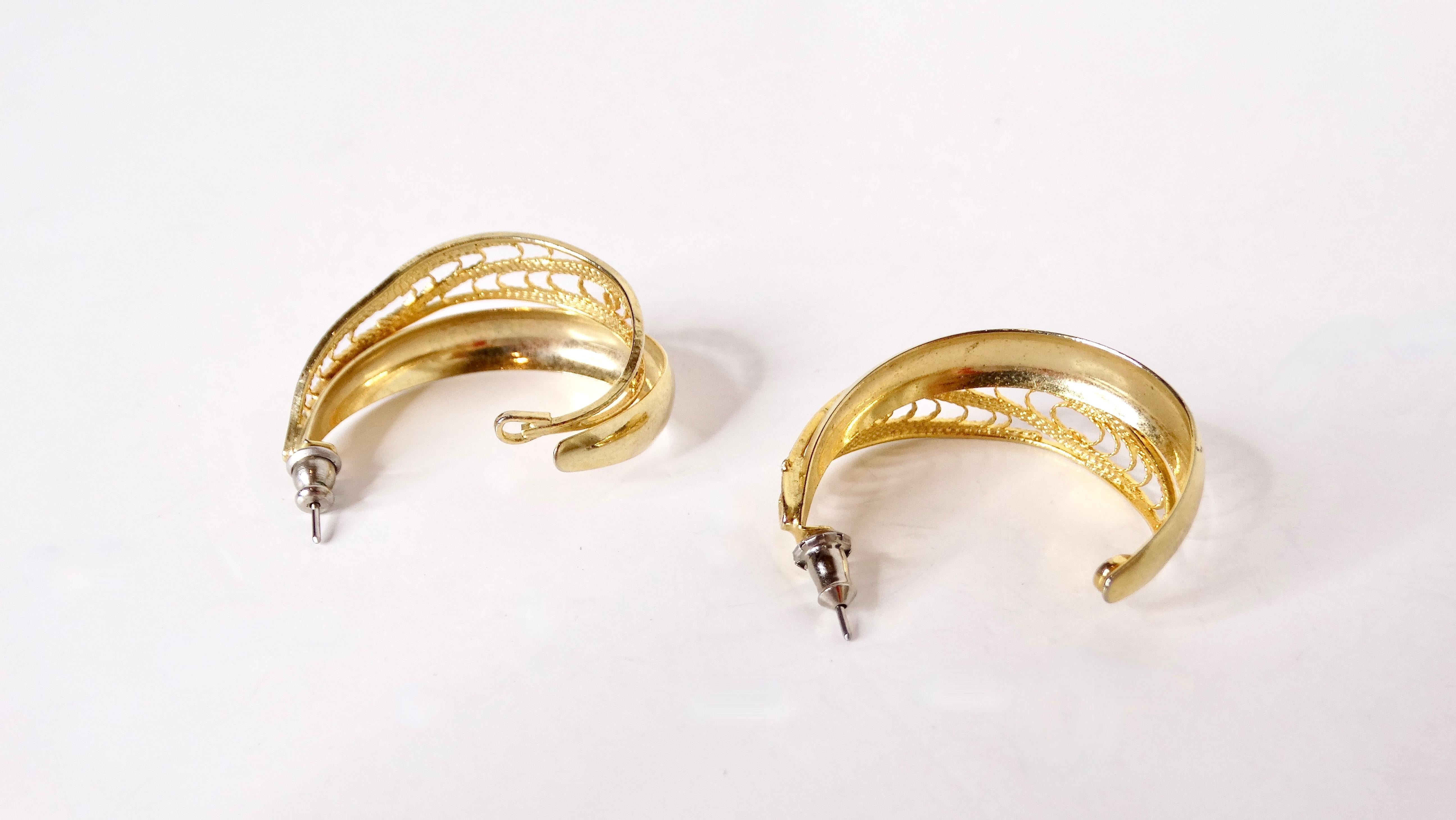 1990 Boucles d'oreilles en plaqué or 14k avec détails en filigrane Bon état - En vente à Scottsdale, AZ