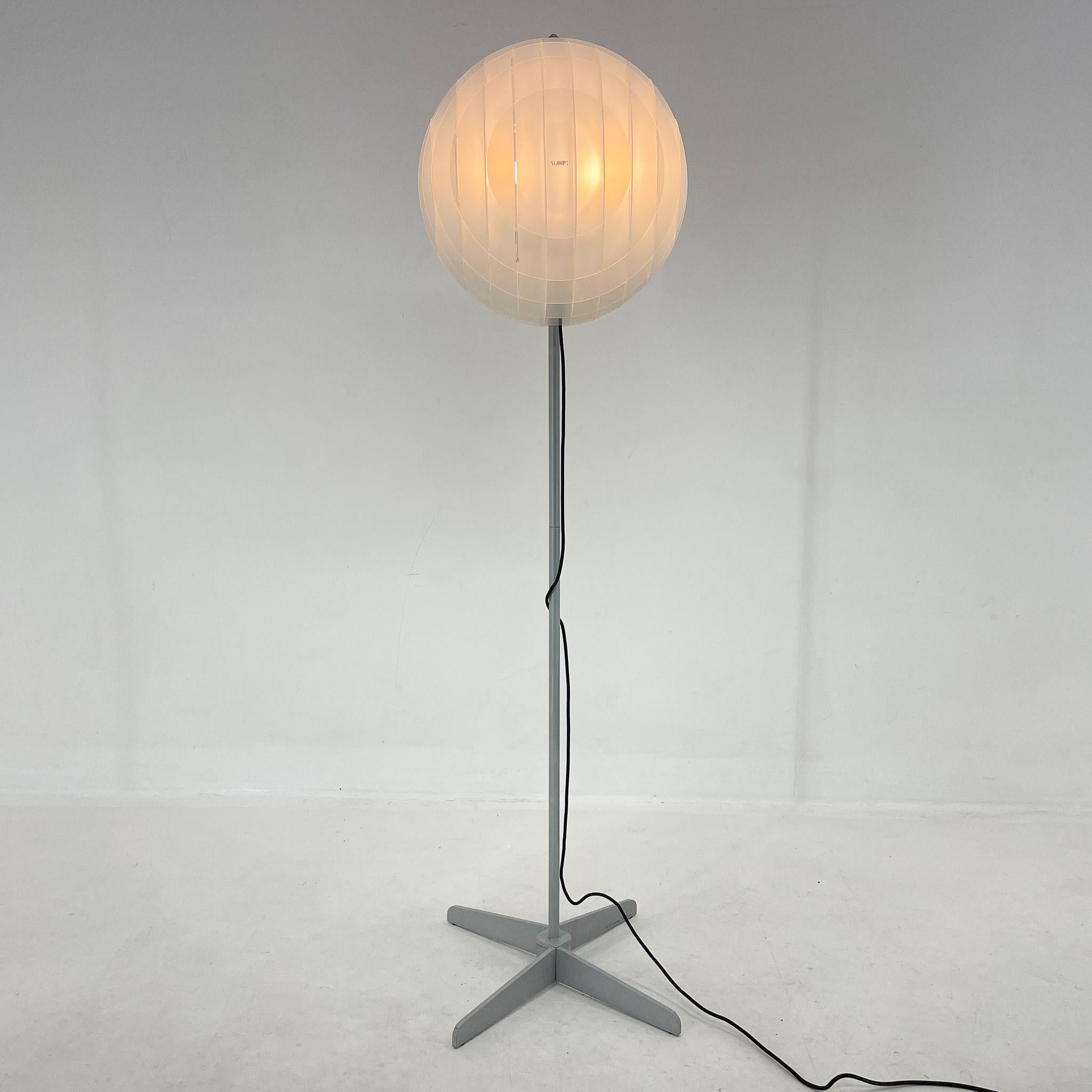 Vintage Italian floor lamp, designed by Samuel Parker for Slamp. Slamp is an Italian lighting manufacturer founded in 1994. 
The company overturned established ideas of Italian design and actively employed young designers to produce fashionable and