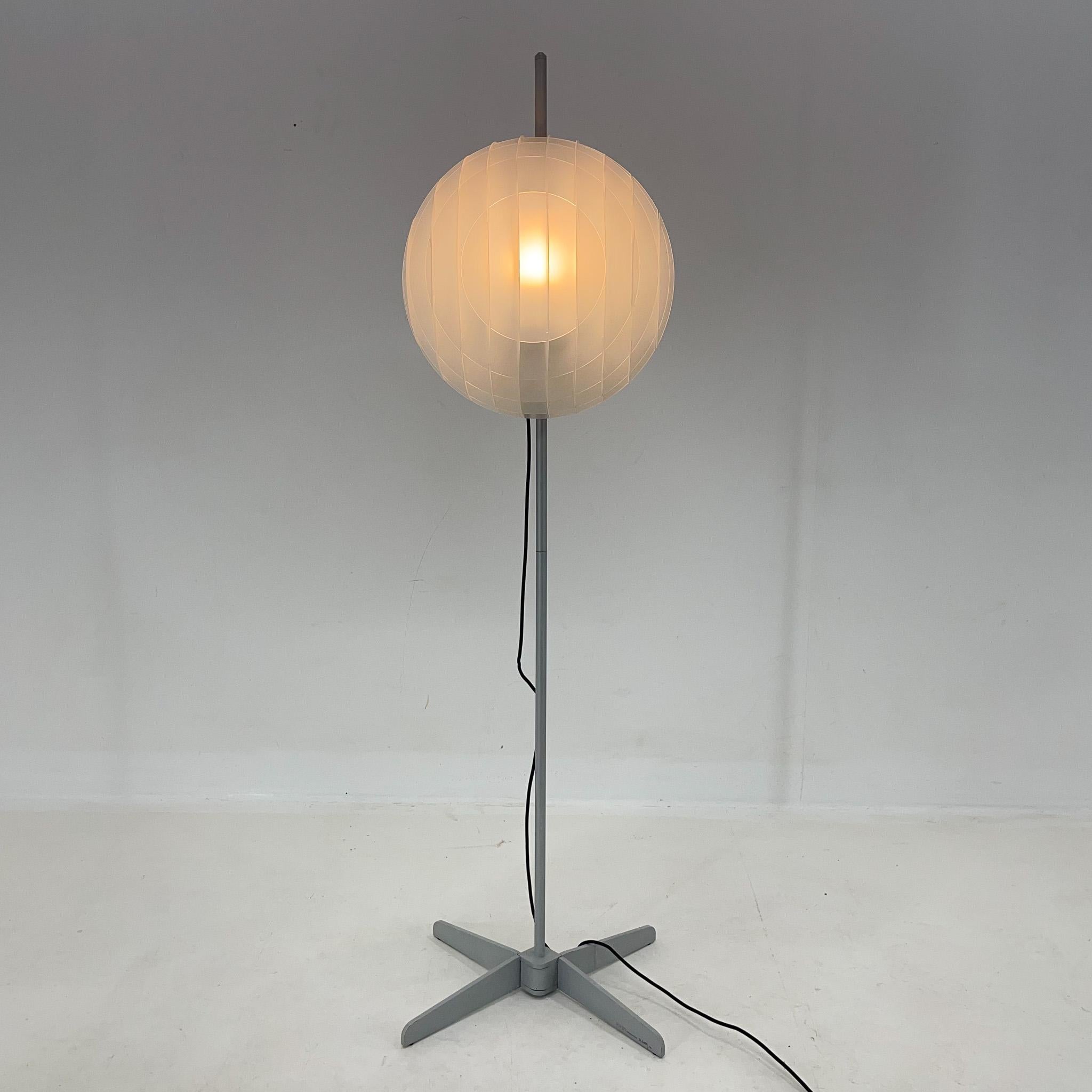 Stehlampe aus den 1990er Jahren von Samuel Parker für SLAMP, Italien (Space Age) im Angebot