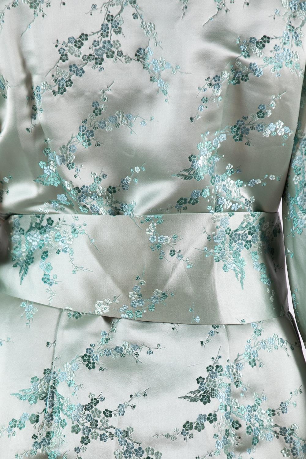 1990S Ensemble en soie bleu clair et imprimé floral en vente 1