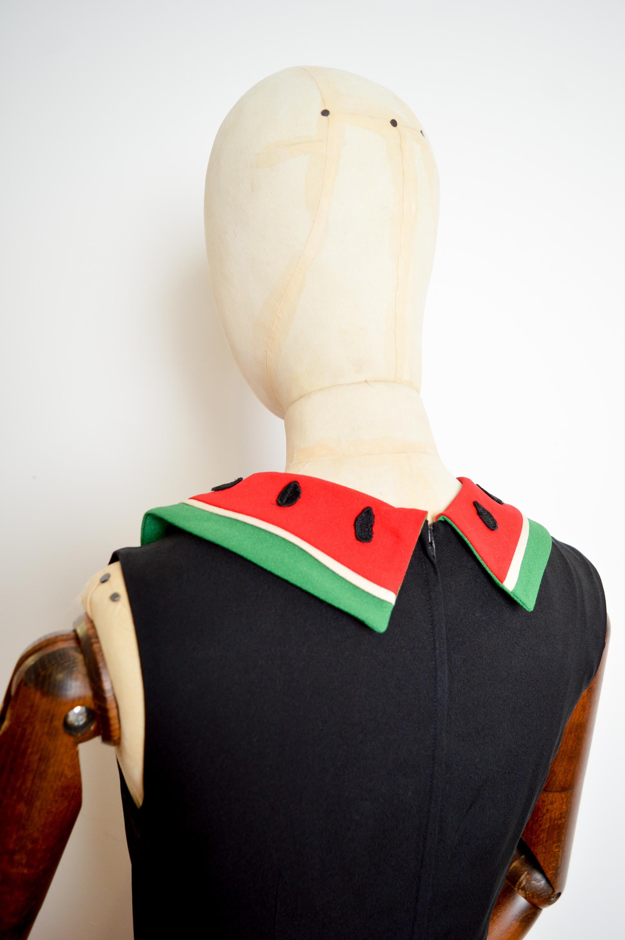 Franco Moschino CHEAP & CHIC - Vestito nero a forma di cocomero degli anni '90 in vendita 9