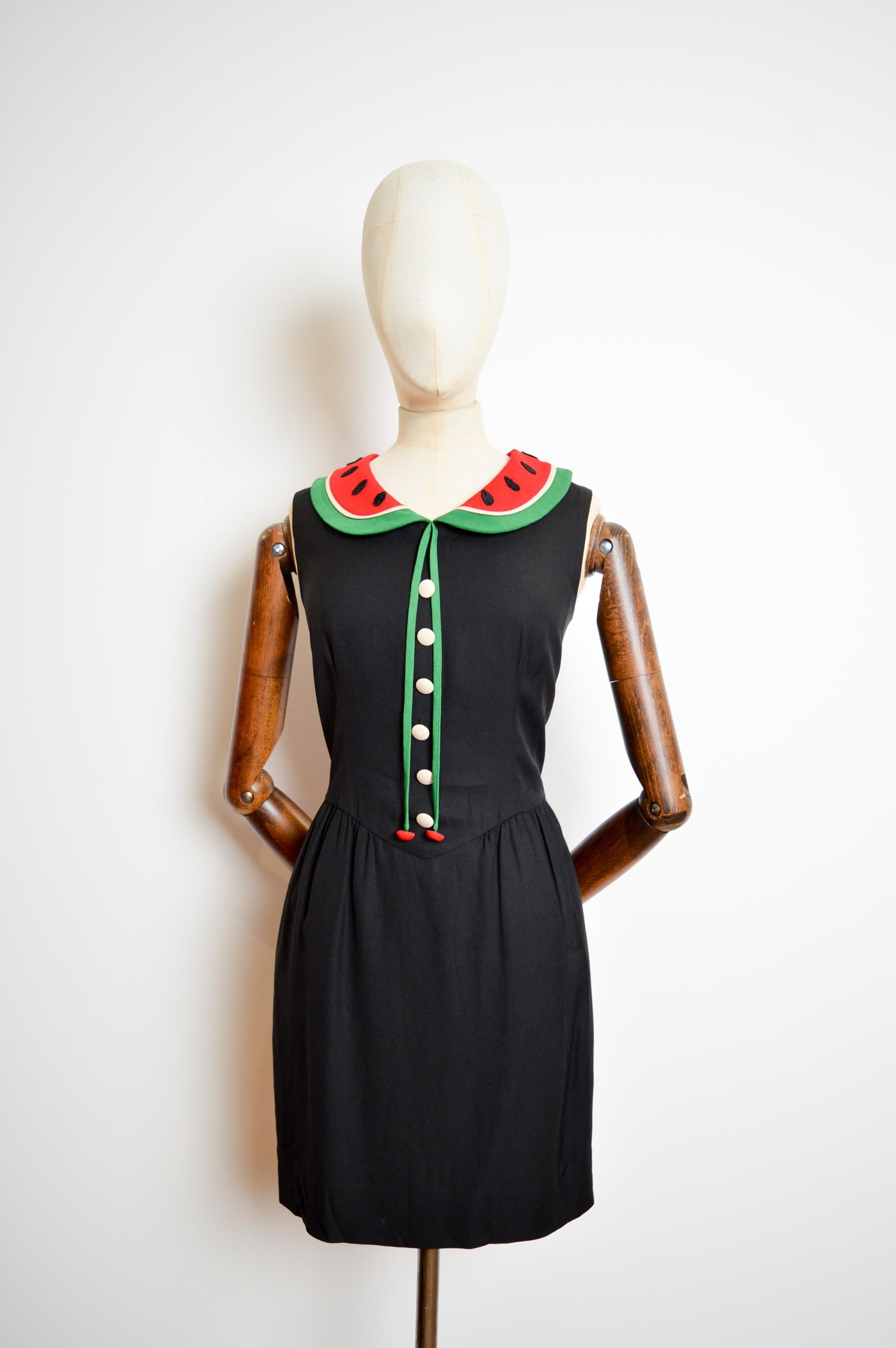 Nero Franco Moschino CHEAP & CHIC - Vestito nero a forma di cocomero degli anni '90 in vendita