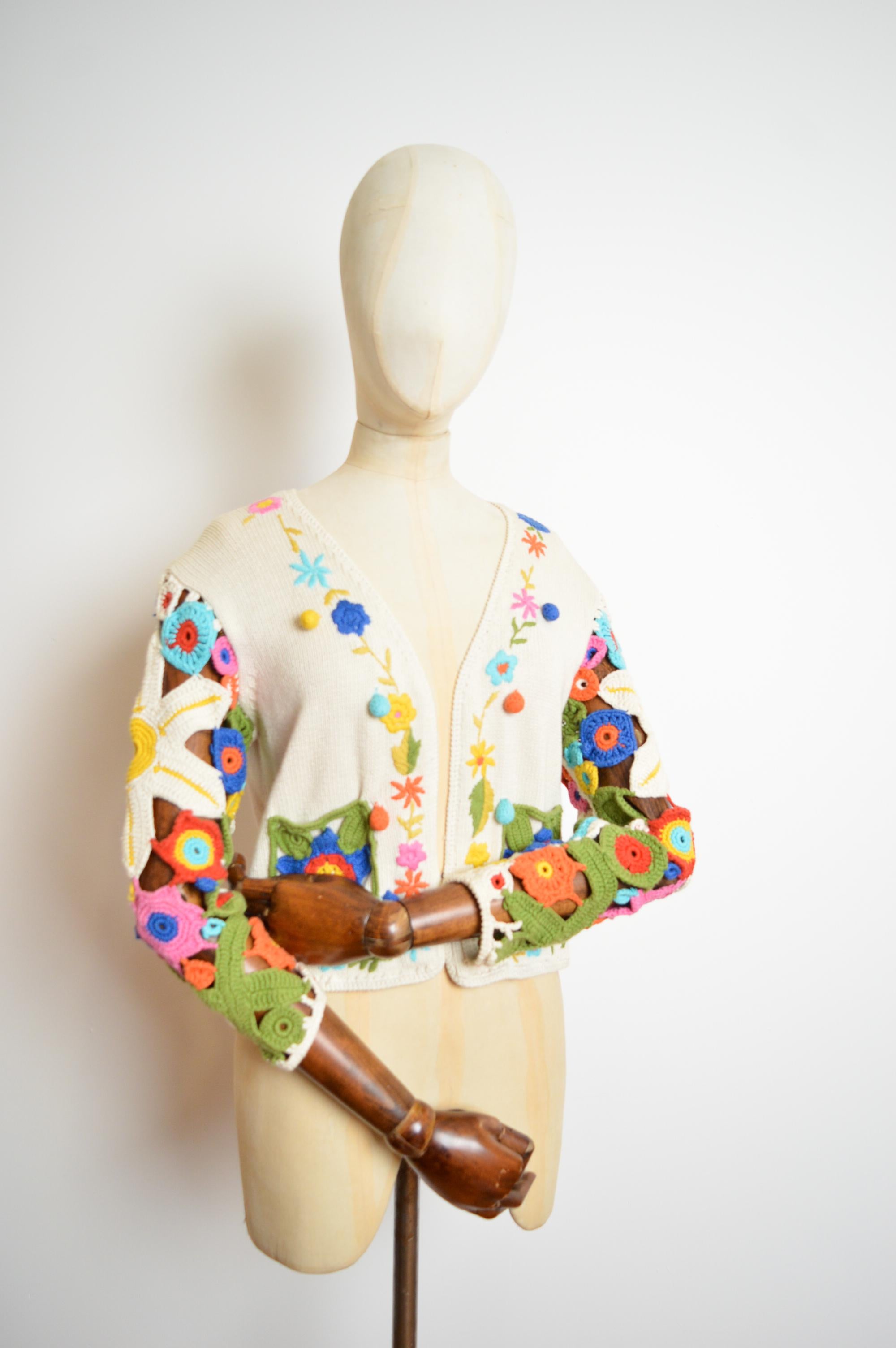 1990's Franco Moschino Floral Crochet Knit Open Cardigan - Colourful Sweater In Good Condition For Sale In Sheffield, GB