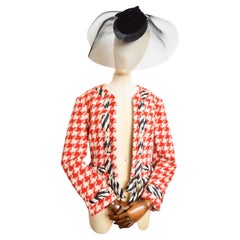 Giacca anni '90 Franco Moschino 'Lady Diana' in pied-de-poule di tweed rosso, con taglio in bouclé
