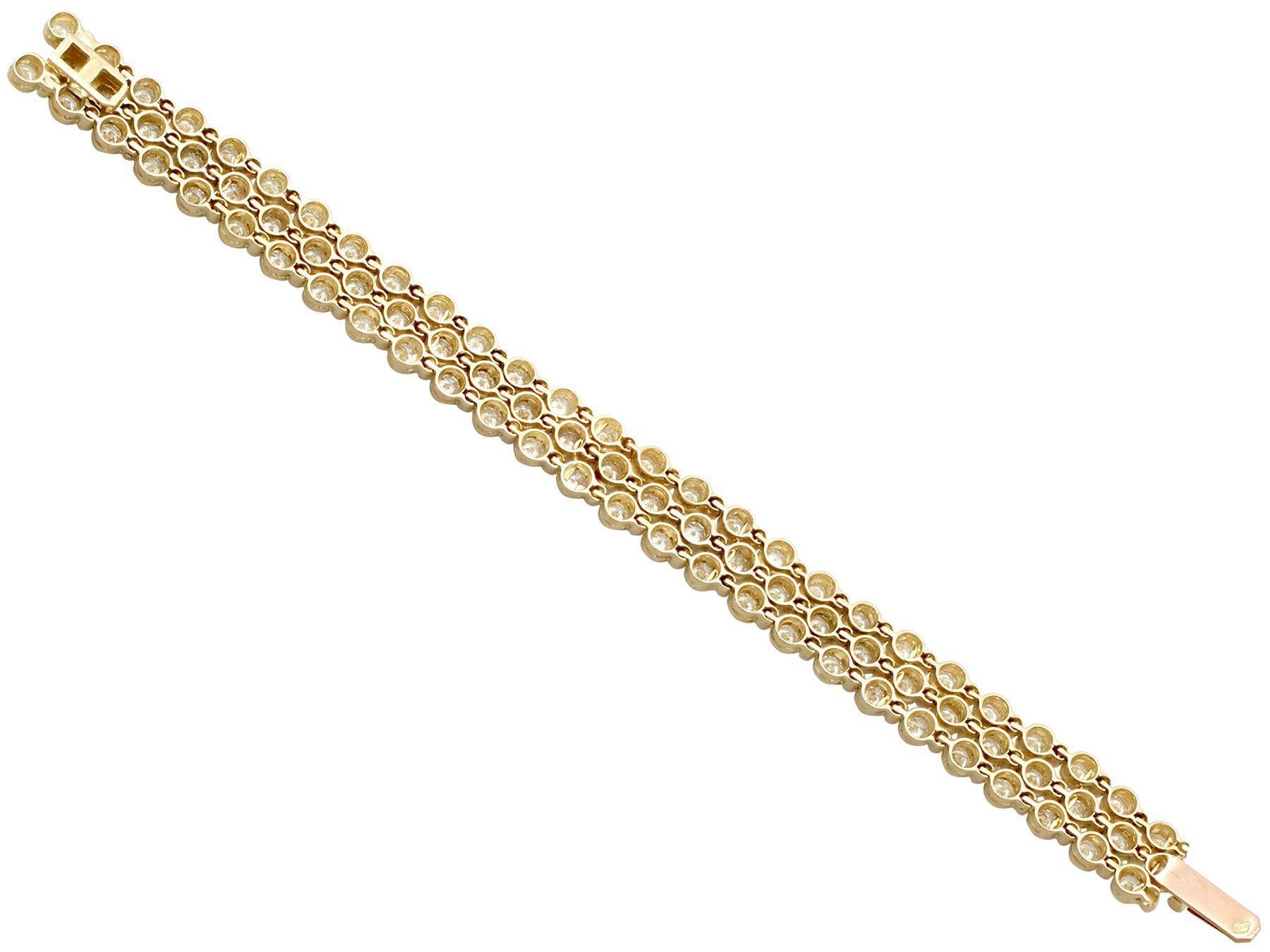 1990s French 12.96 Carat Diamond and Yellow Gold Bracelet For Sale 1