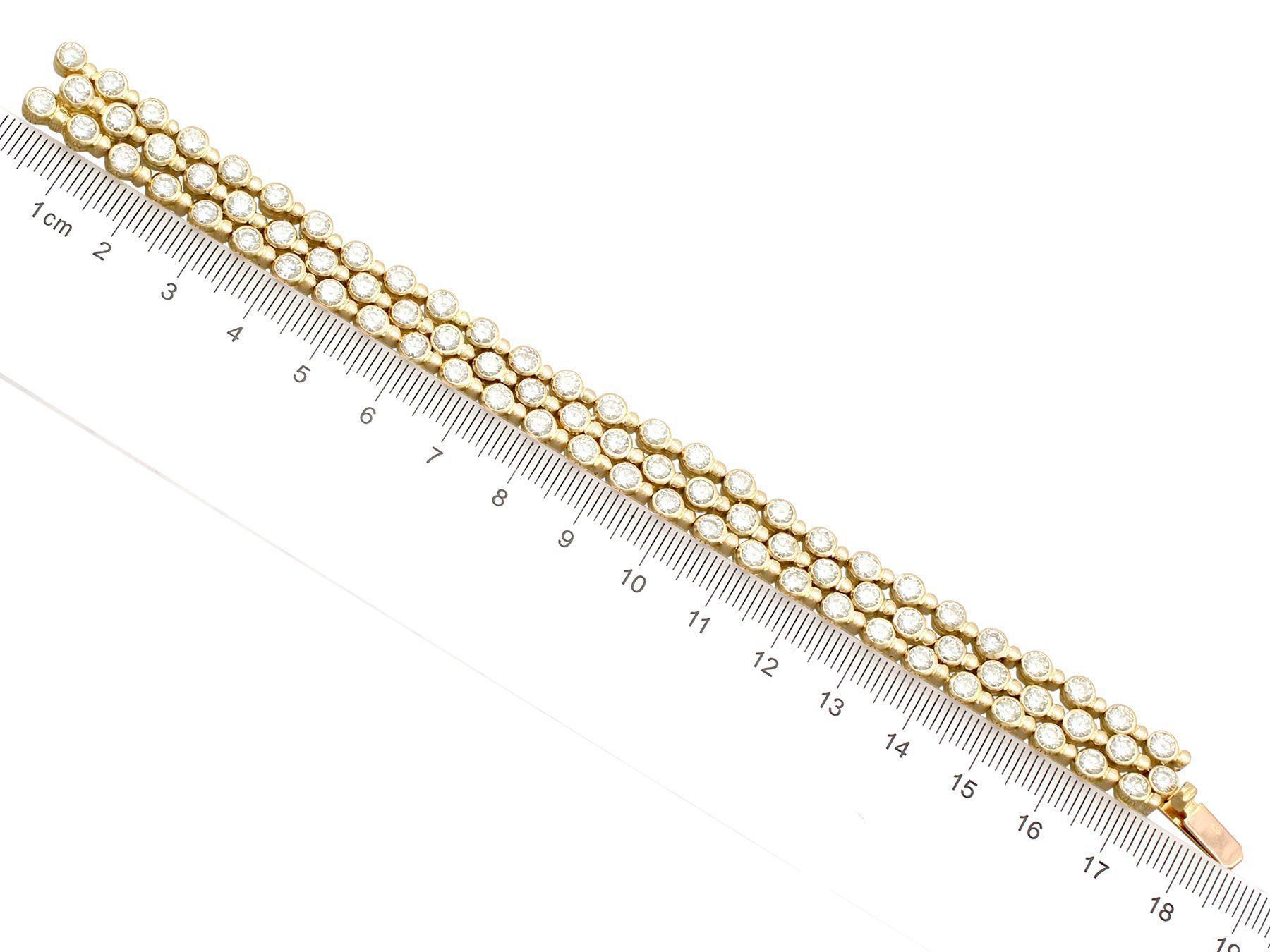 1990s French 12.96 Carat Diamond and Yellow Gold Bracelet For Sale 2