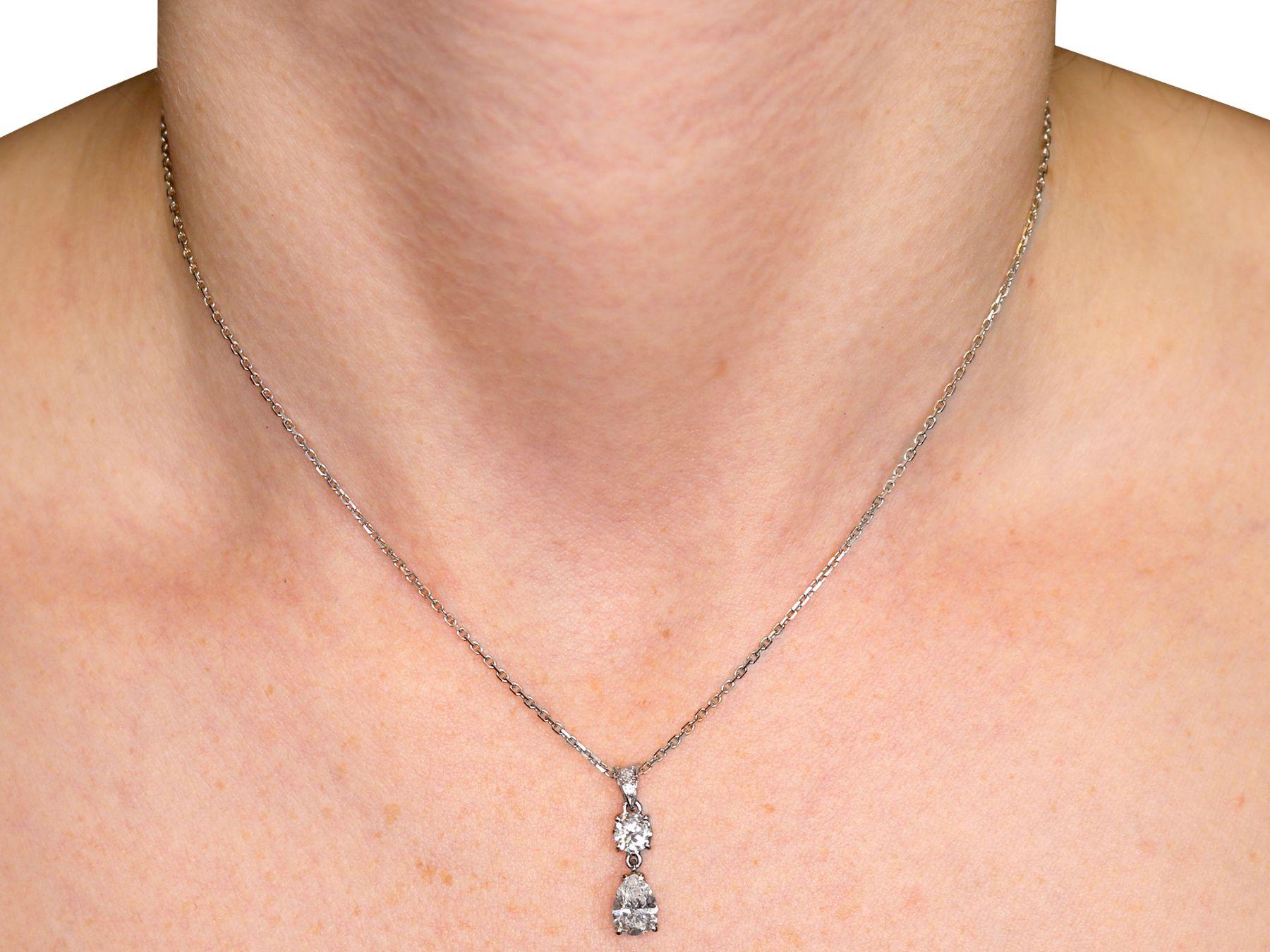 1990s French 1.55 Carat Diamond and White Gold Pendant For Sale 2