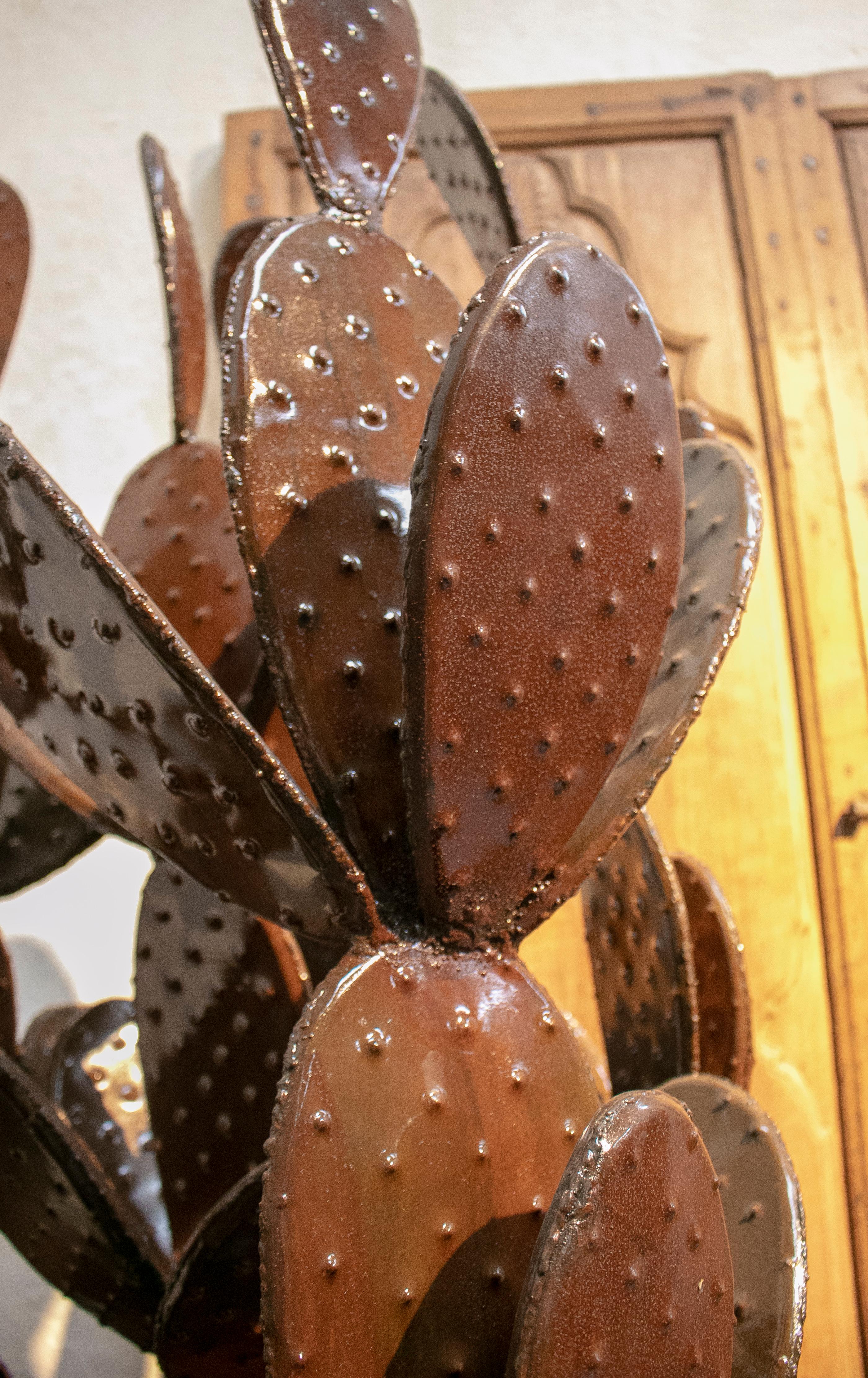 Scultura francese di cactus in ferro del 1990 in vendita 3