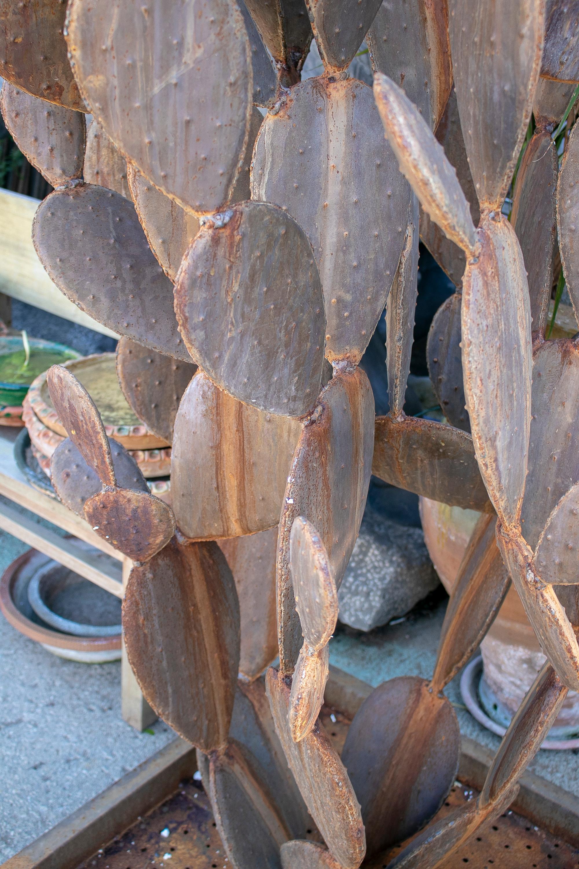 Sculpture de cactus en fer français des années 1990 en vente 8