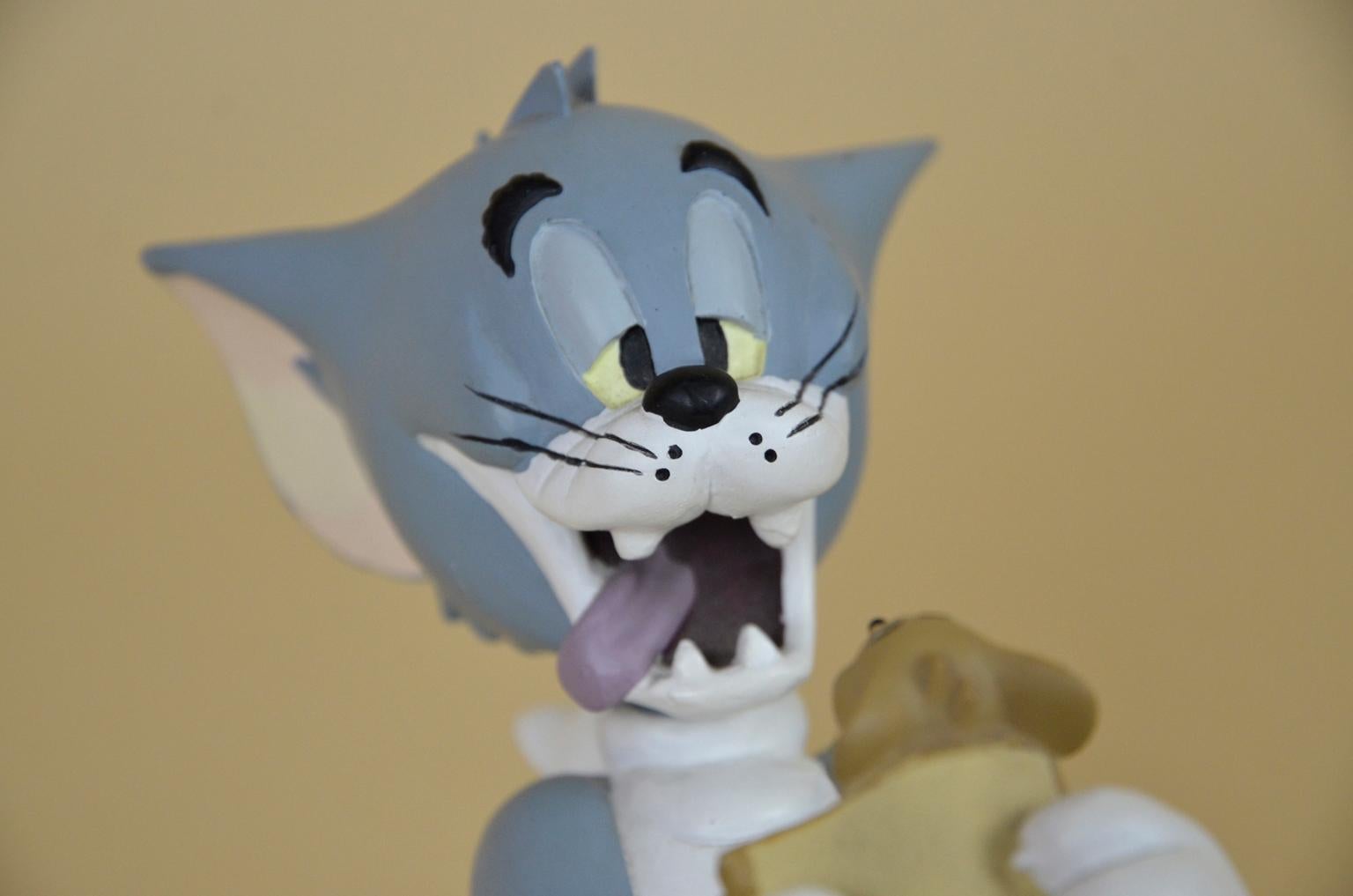 1990s French Vintage Hanna-Barbera Tom and Jerry Statue by Demons & Merveilles In Good Condition For Sale In Milan, IT