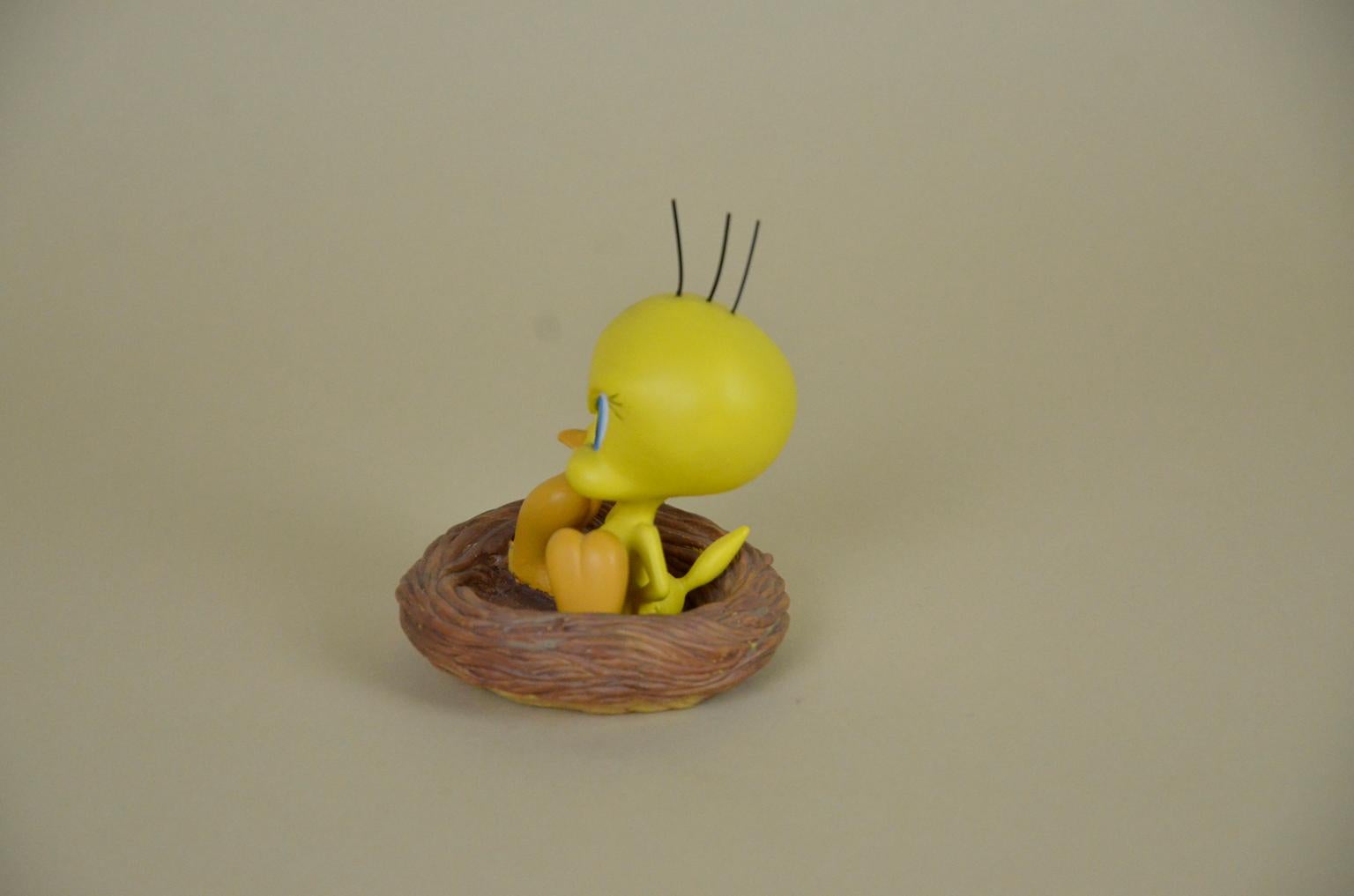Late 20th Century 1990s French Vintage Warner Bros Tweety in His Nest Statue by Demons&Merveilles For Sale