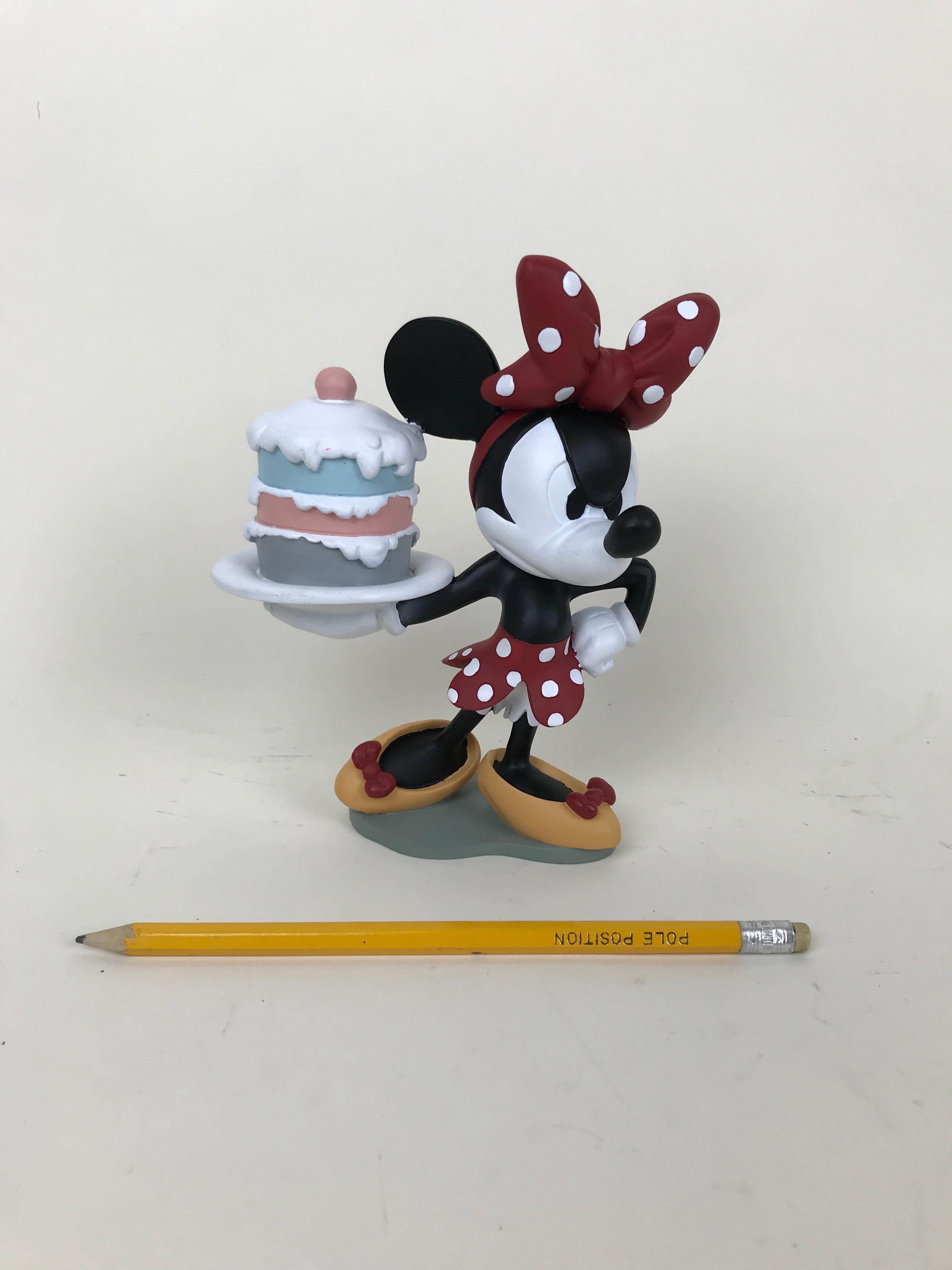 Rare Walt Disney Minnie Mouse Angry statue by French company Demons & Merveilles for Walt Disney realized in resin in the 1990s.

The statue doesn't have the original box.
