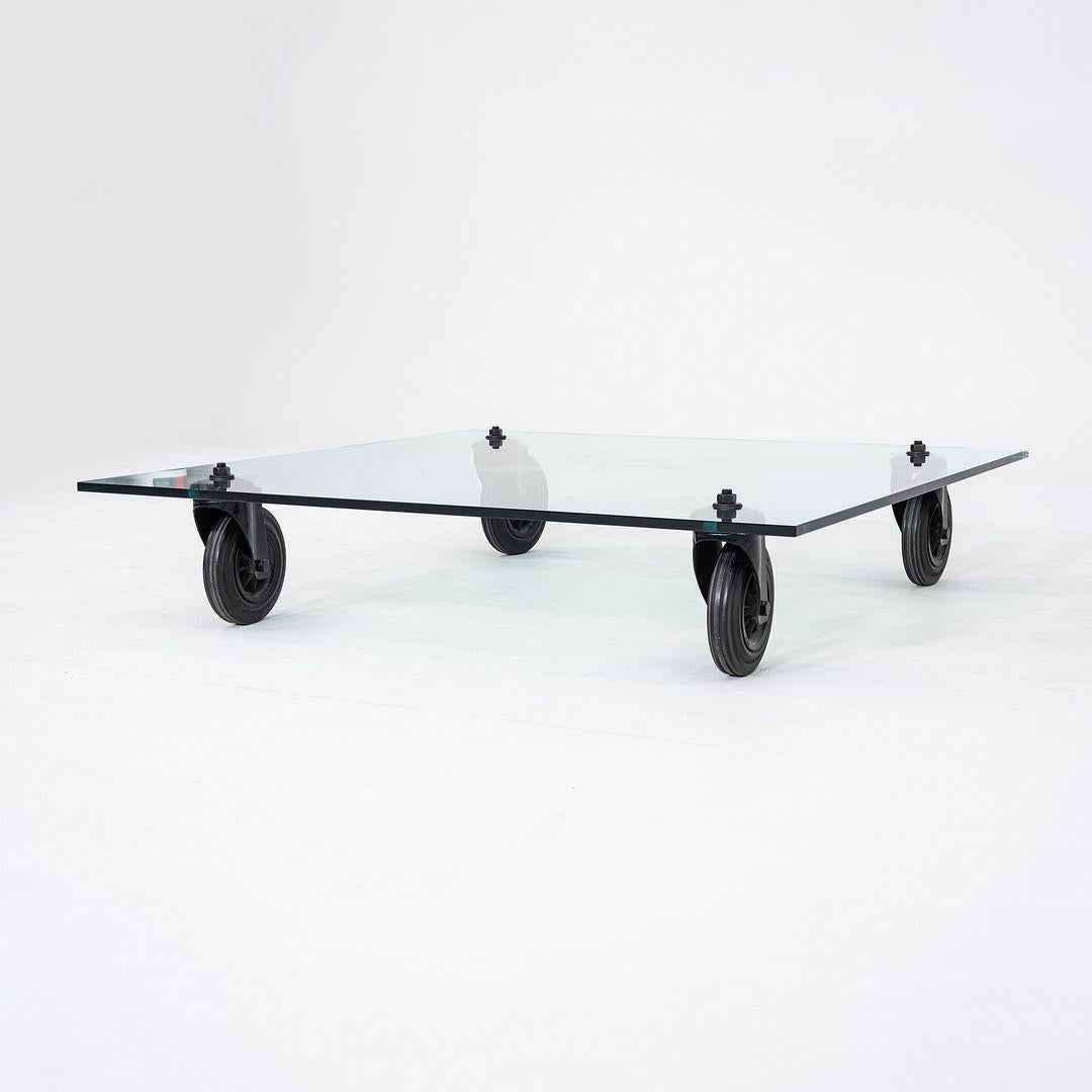 italien 1990 Gae Aulenti for Fontana Arte Table basse en verre Tavolo Con Ruote 47