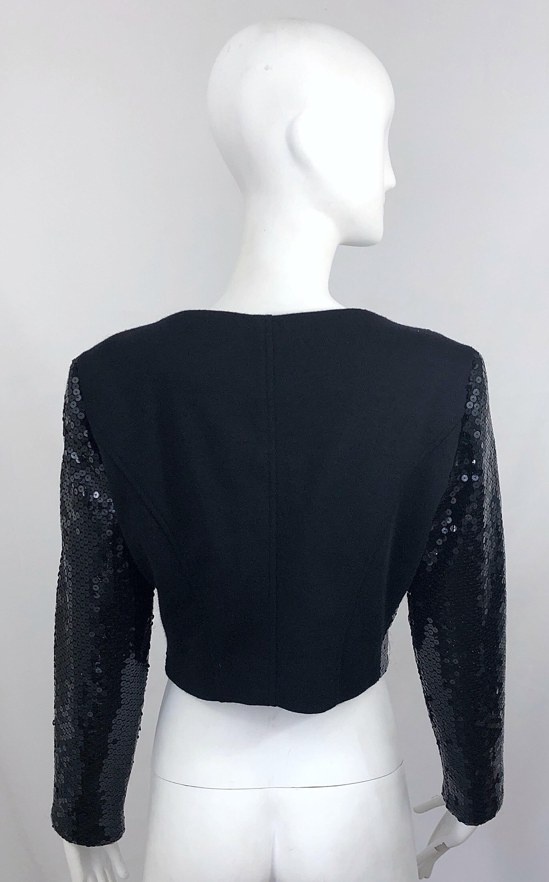 1990s Gemma Kahng Black Sequin Size 6 Wool Vintage 90s Chic Cropped Jacket In Excellent Condition For Sale In San Diego, CA