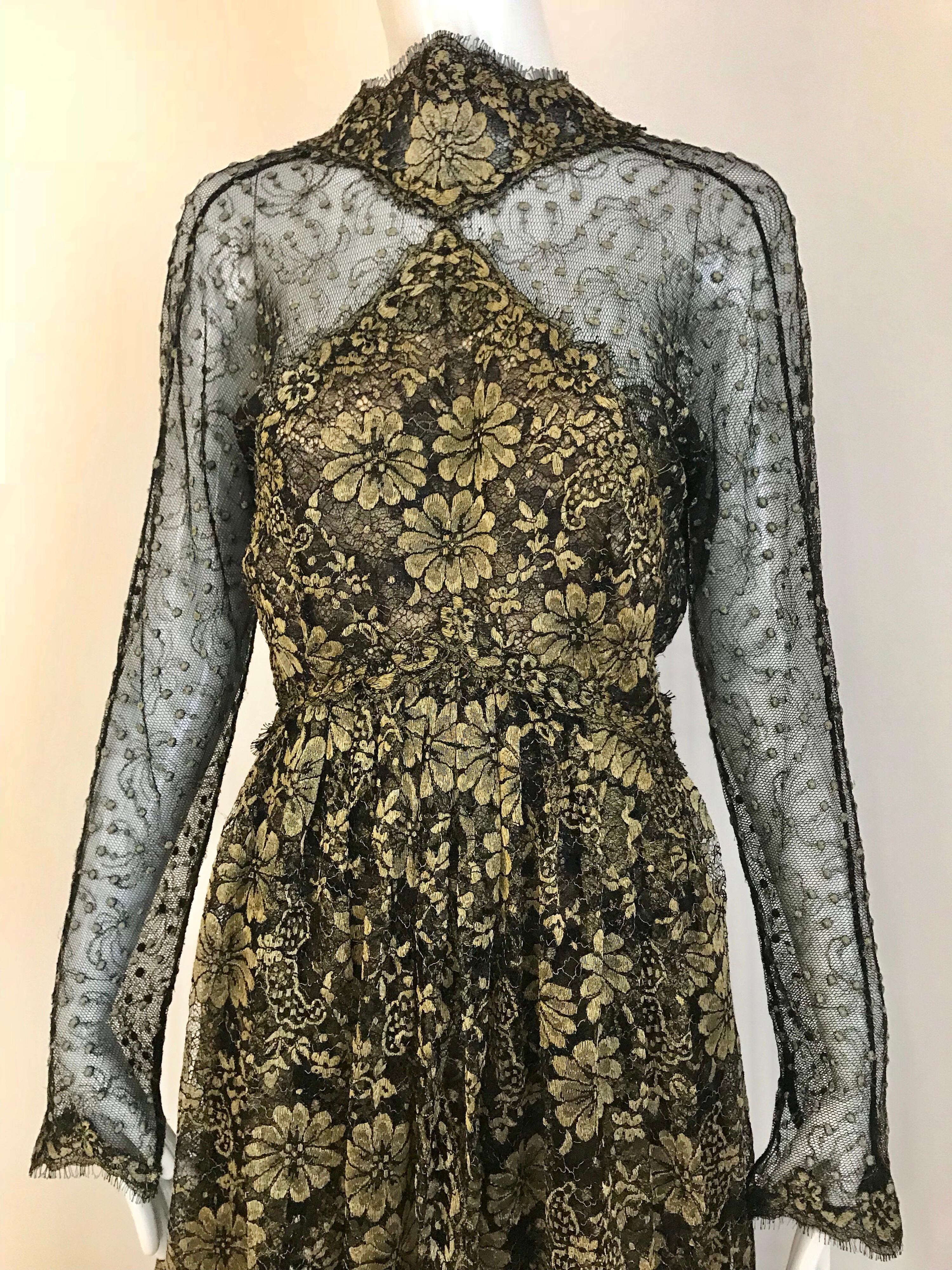 1990s Geoffrey Beene Gold And Black Metallic Lace Dress In Excellent Condition For Sale In Beverly Hills, CA
